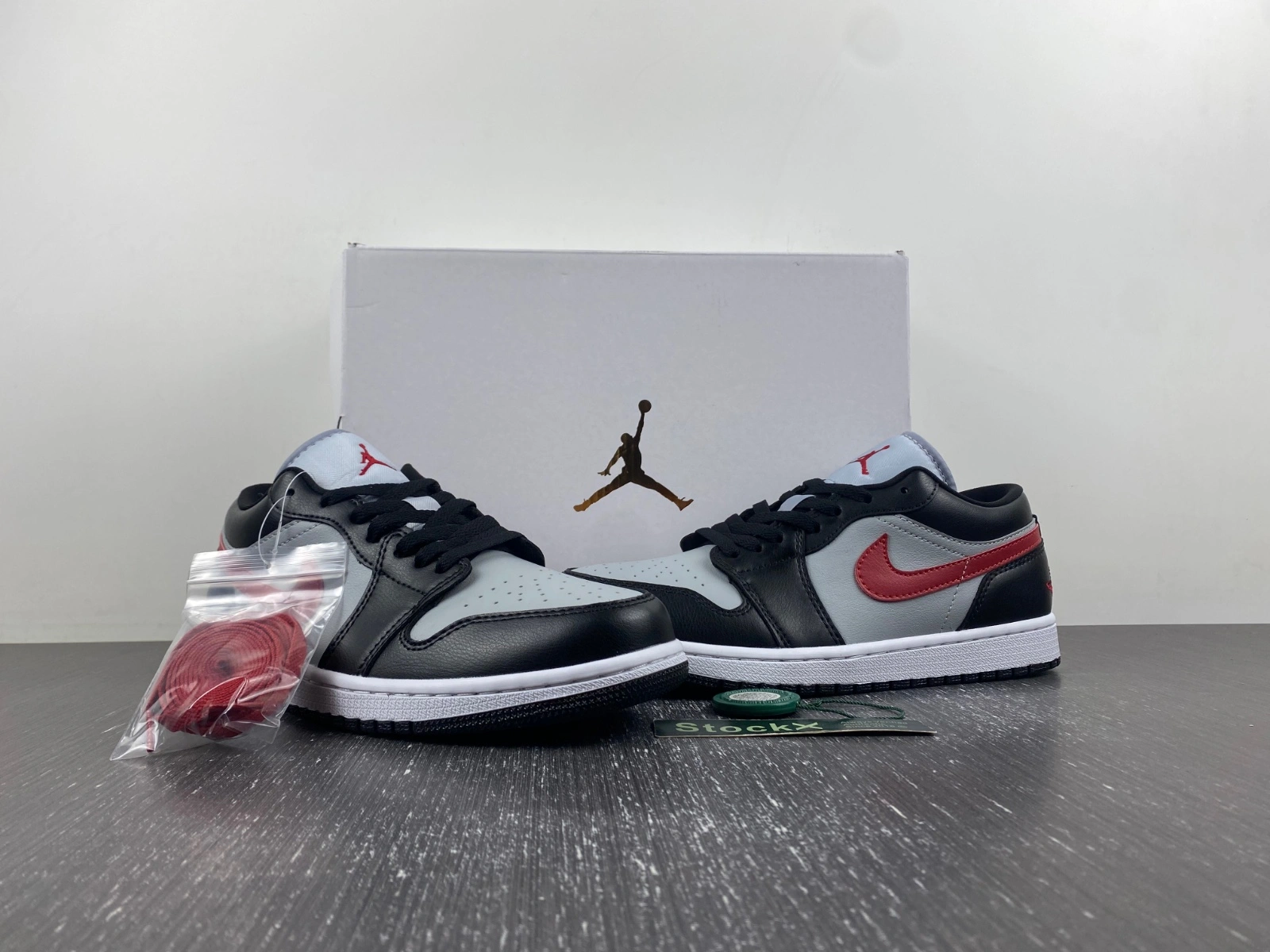 Air Jordan 1 Grey Red Black DC0774- TechFriendly 1444