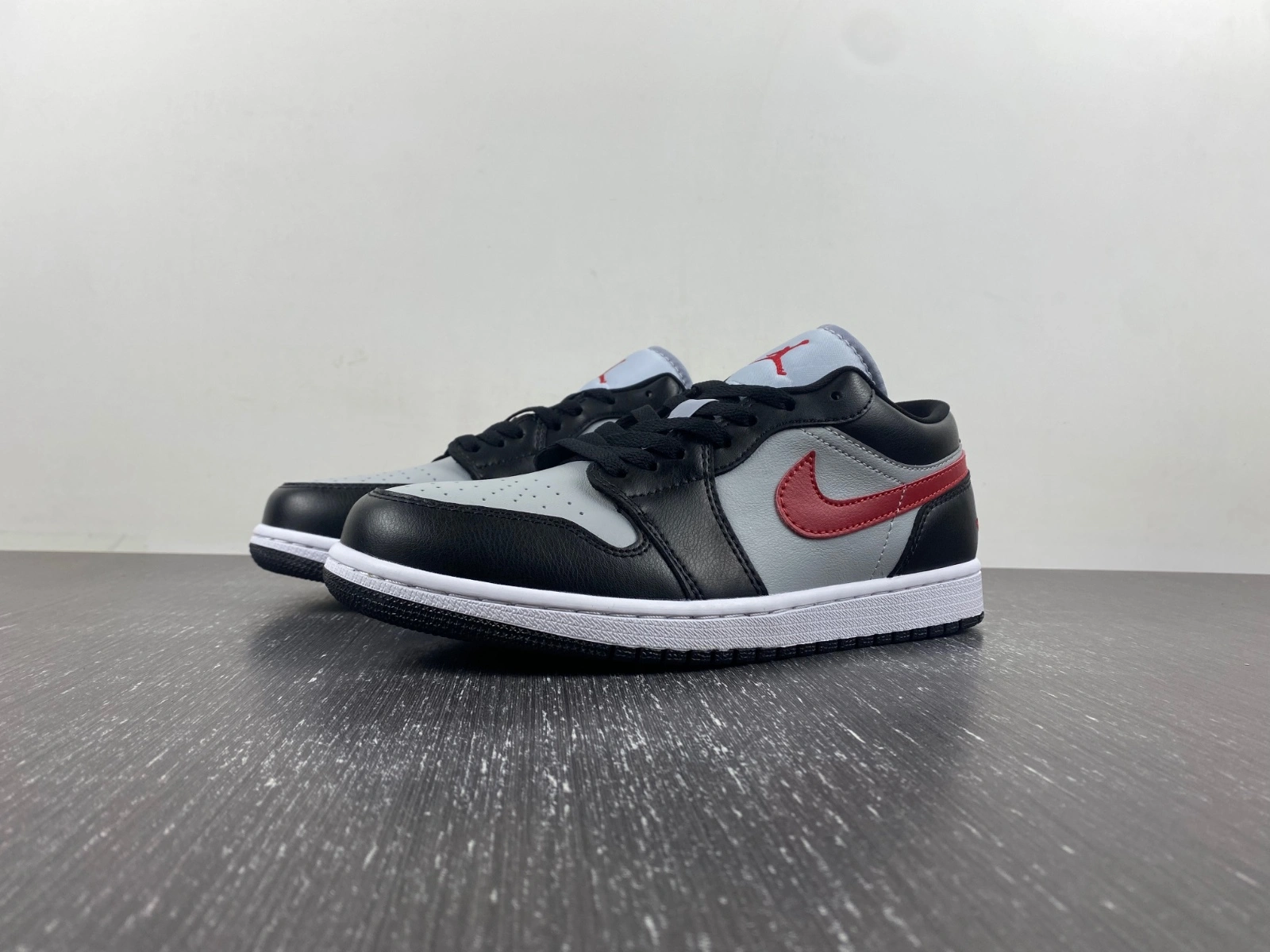 Air Jordan 1 Grey Red Black DC0774- TechFriendly 1444