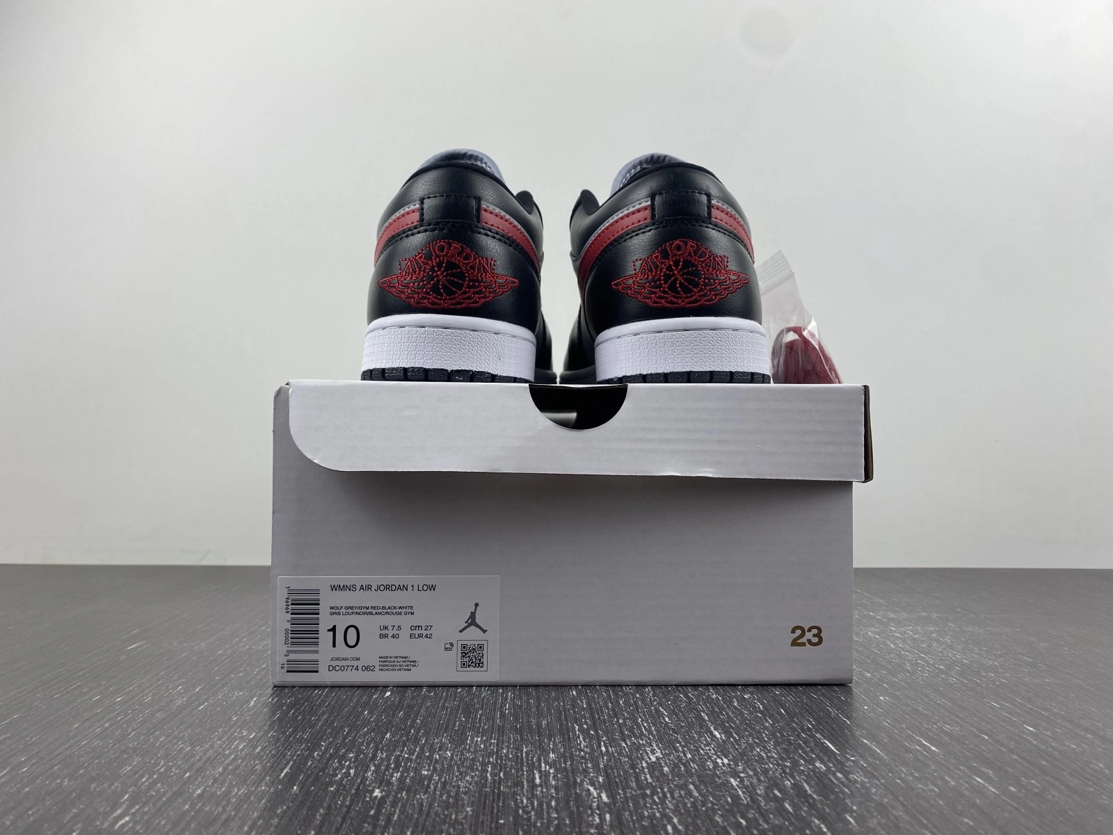 Air Jordan 1 Grey Red Black DC0774- TechFriendly 1444