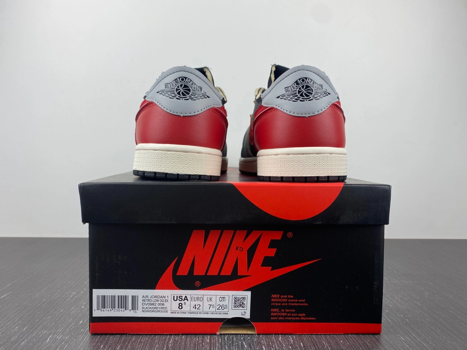 Trendsetting Air Jordan 1 Low AJ 1 Smoke red DV0982- 1592