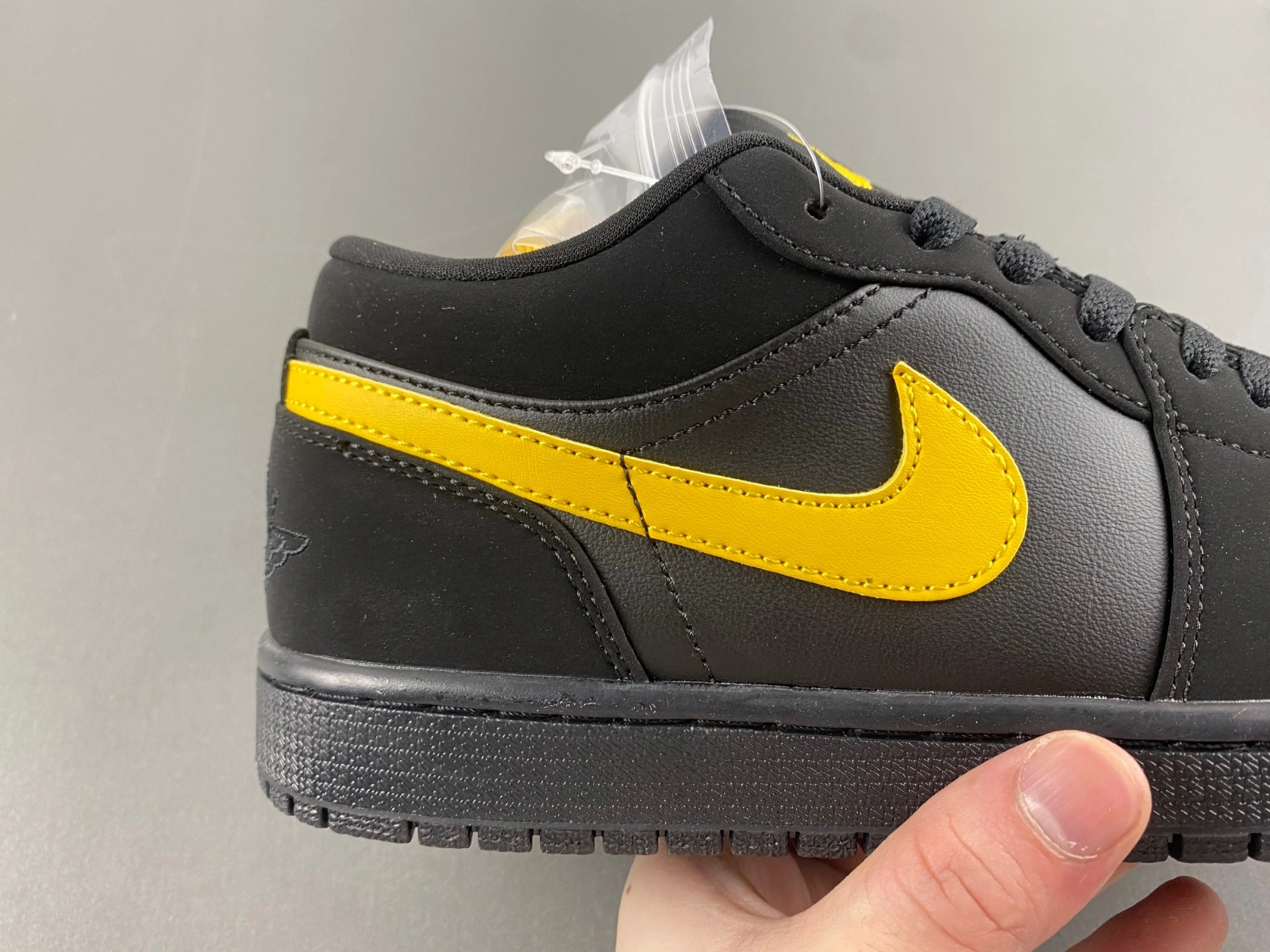 Neat Air Jordan 1 Low Black Gold Swoosh 553558- 1391