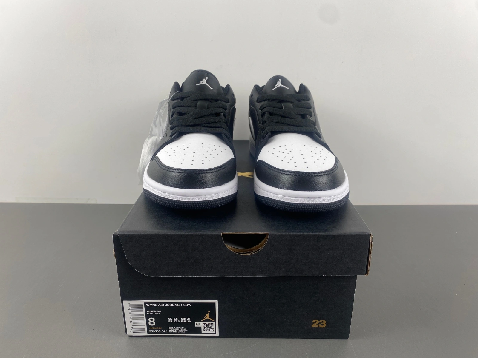 Air Jordan 1 Low Black White 553558- Resilient 1353