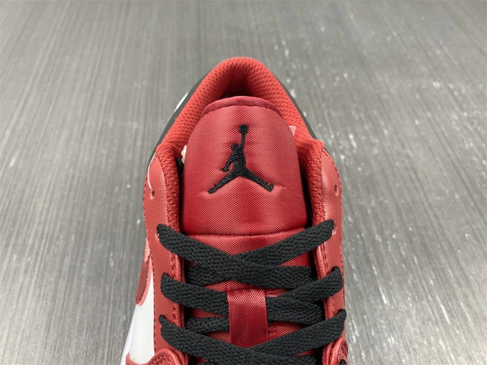 Air Jordan 1 Low Bulls 53558- TimelessDesign 1641