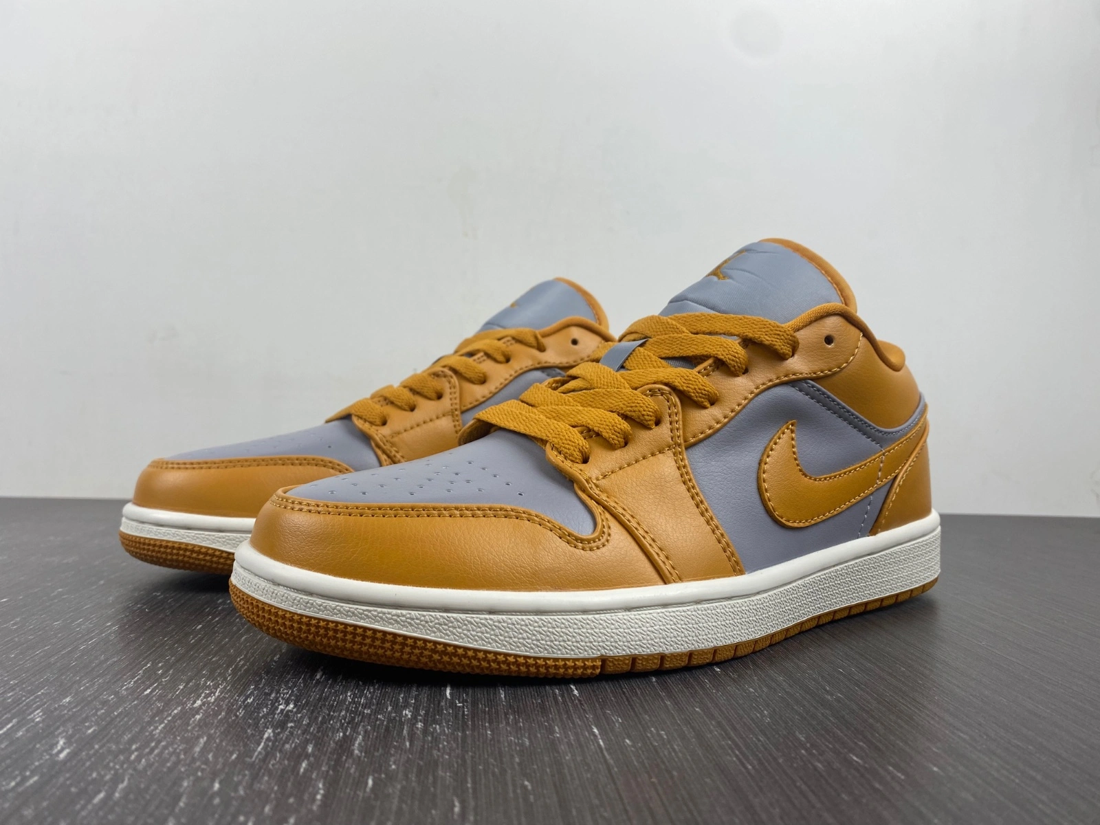 Lightweight Air Jordan 1 Low Cement Grey Chutney DC0774- 1541