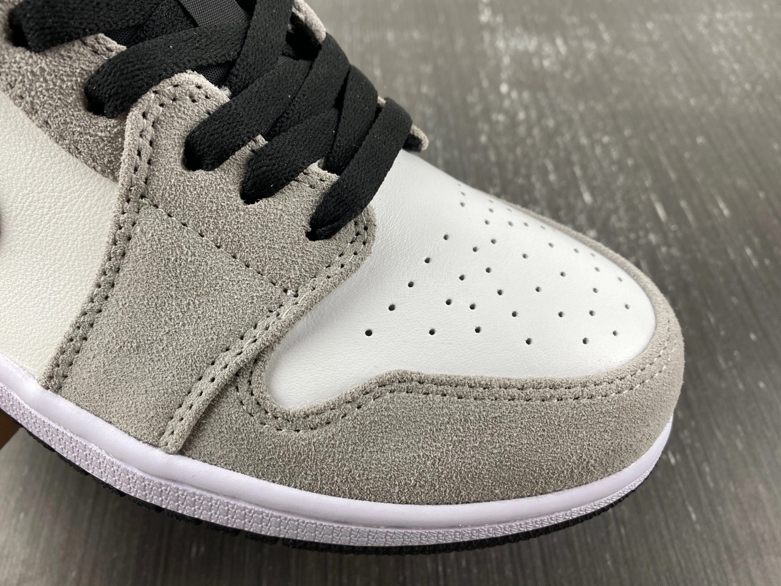MultiPurpose Air Jordan 1 Low DX4334- 1571