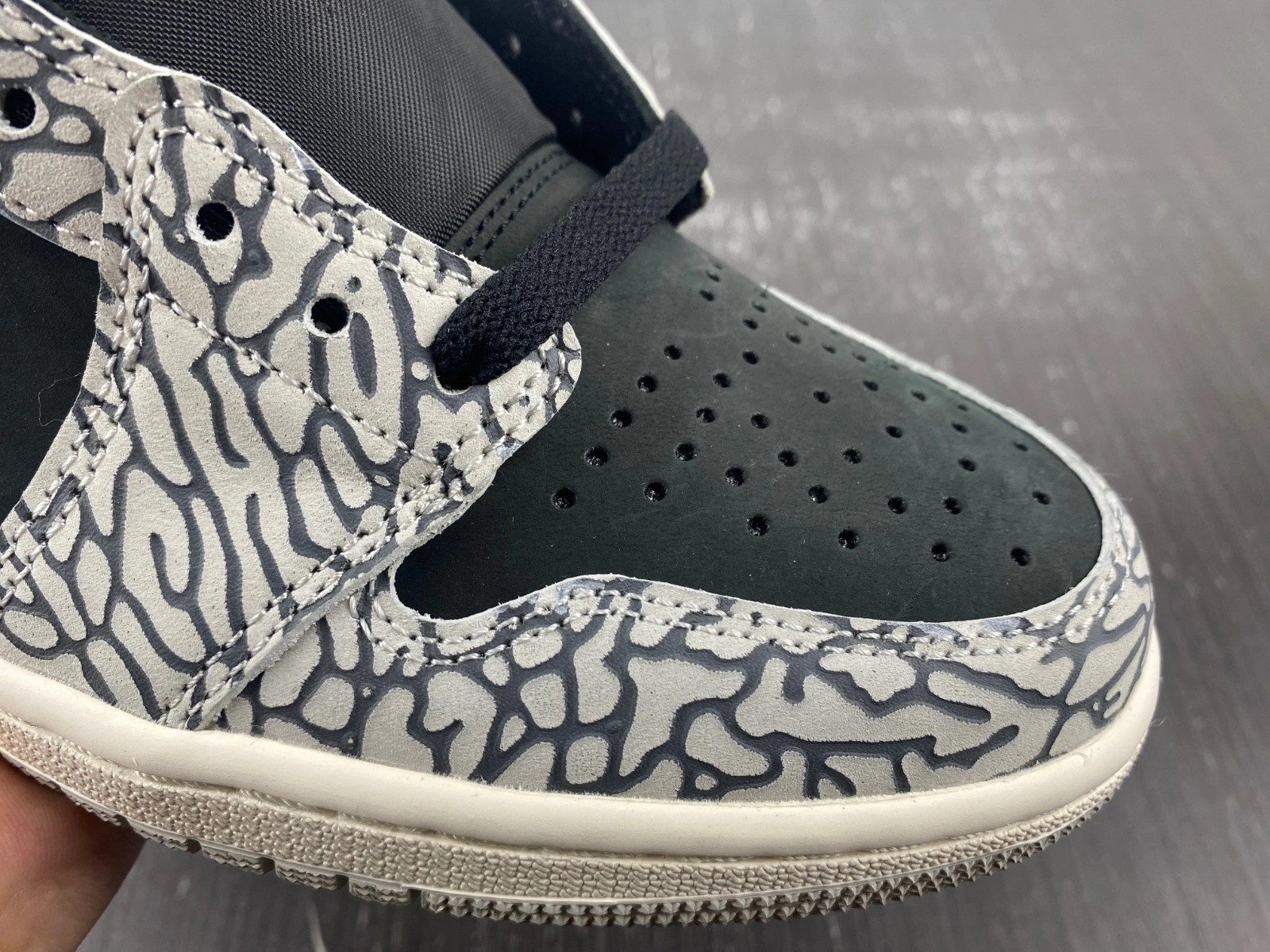 Air Jordan 1 Low Elephant Print CZ0790- Efficient 1556