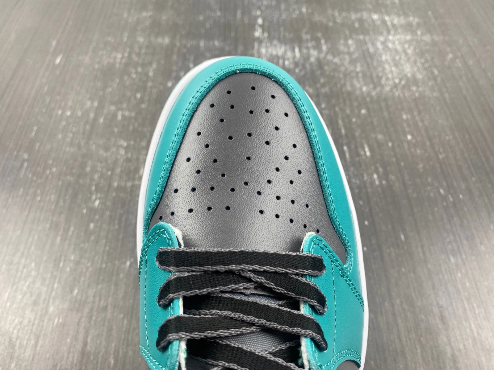 StreetReady Air Jordan 1 Low Golf Cool Grey Gamma Blue FZ3248- 1476