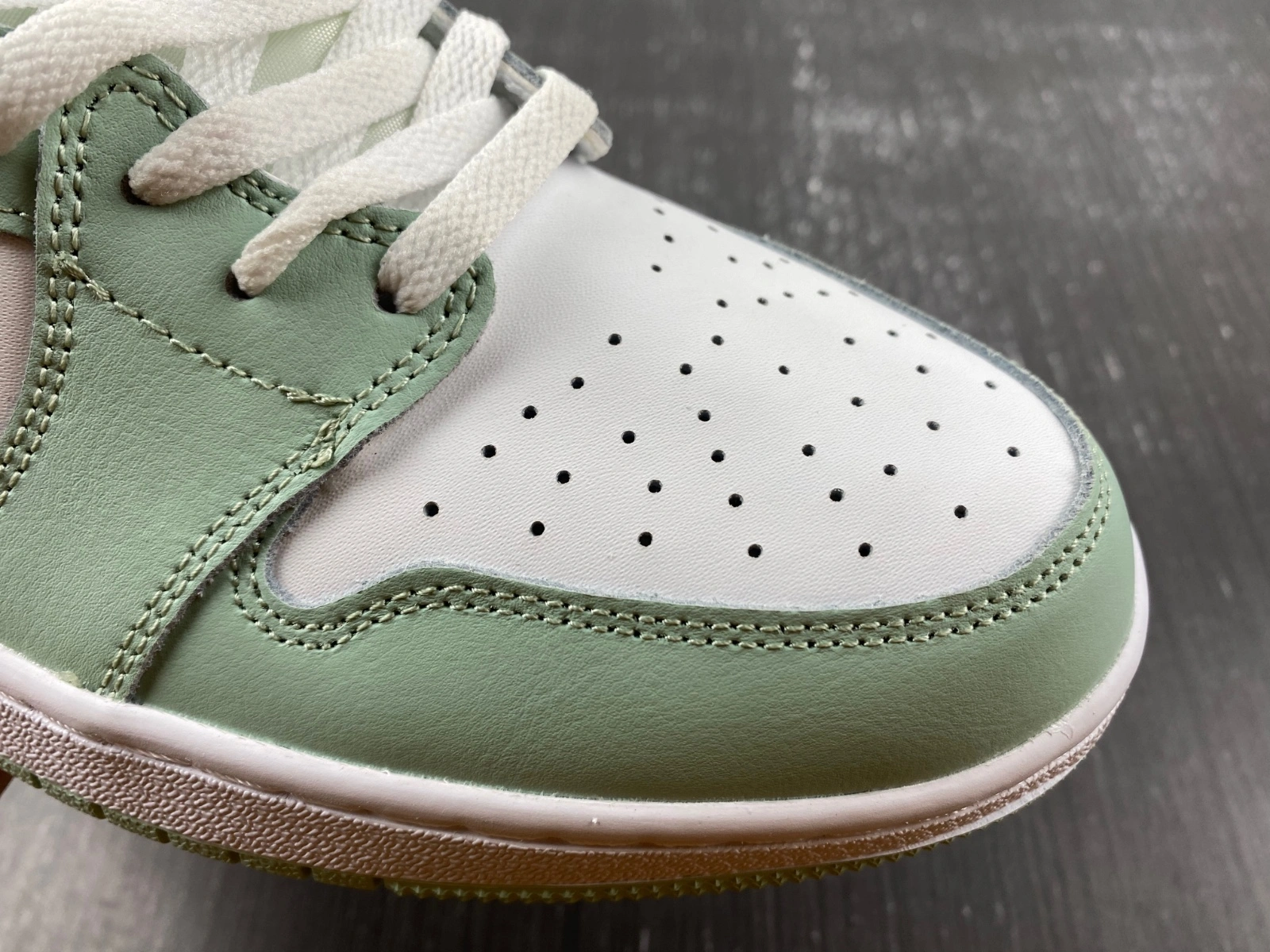 Air Jordan 1 Low Green Grey CZ0790- Timeless 1533