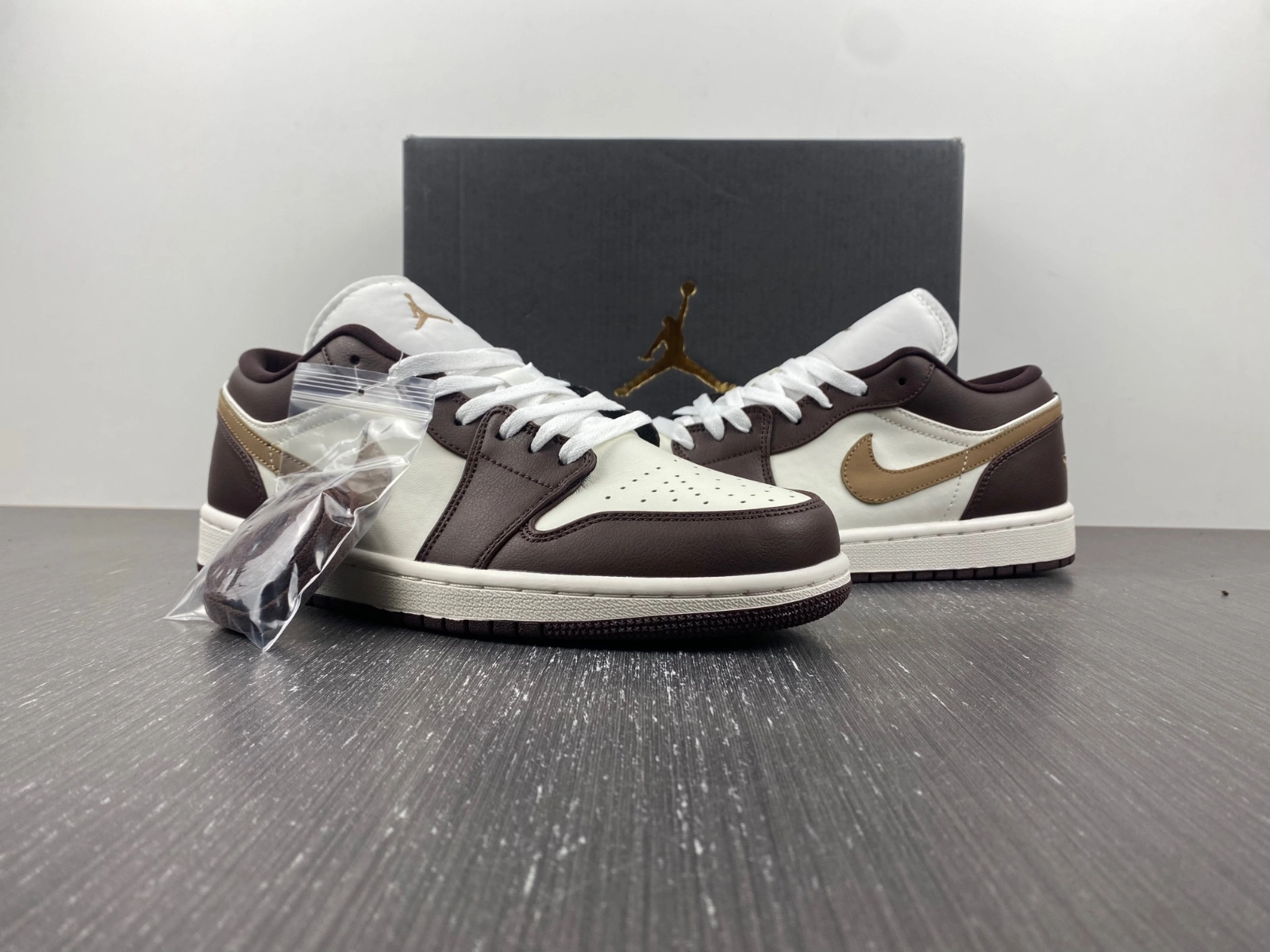 Soft Air Jordan 1 Low Mcoha gold DC0774- 1562