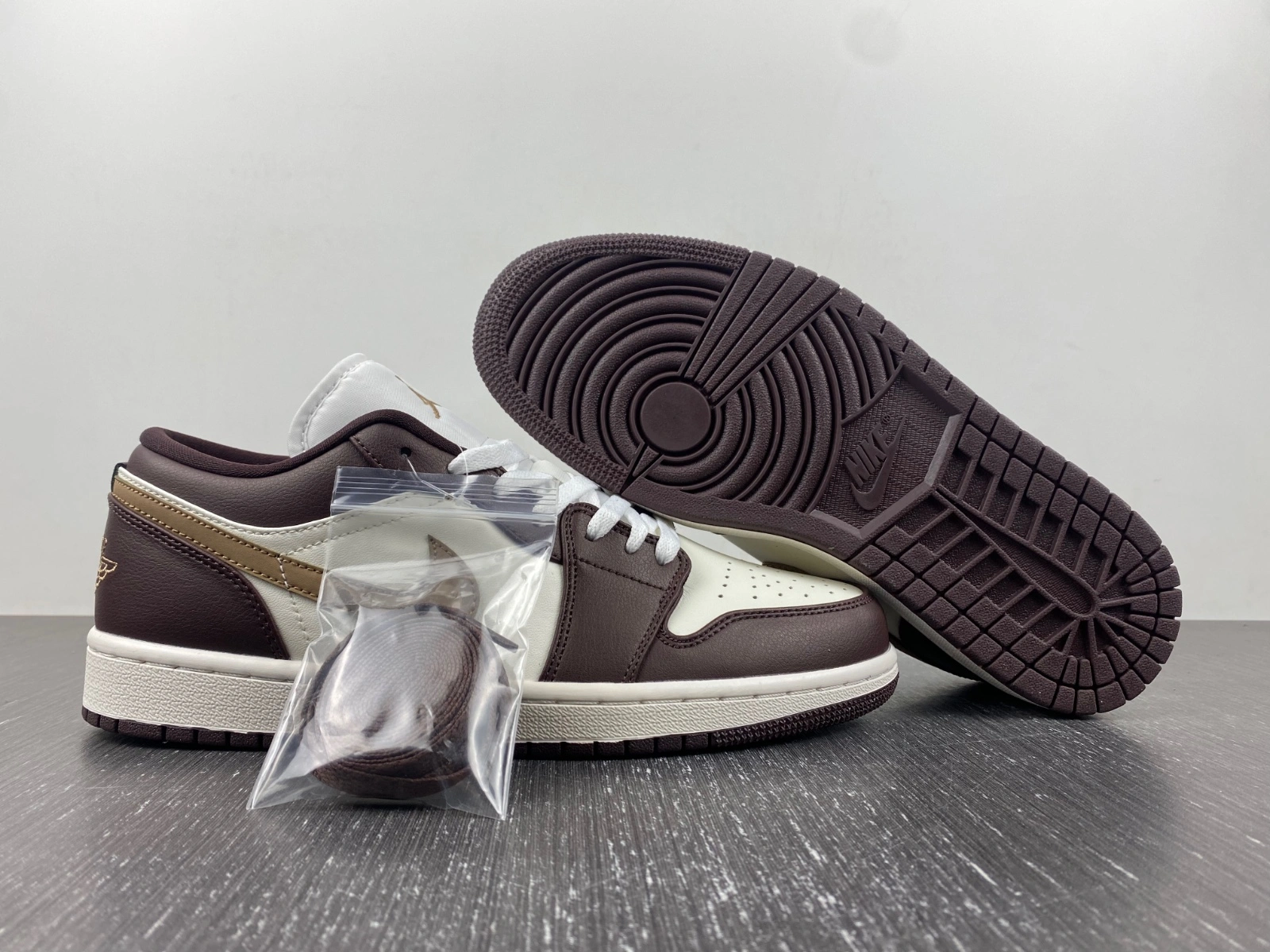 Soft Air Jordan 1 Low Mcoha gold DC0774- 1562
