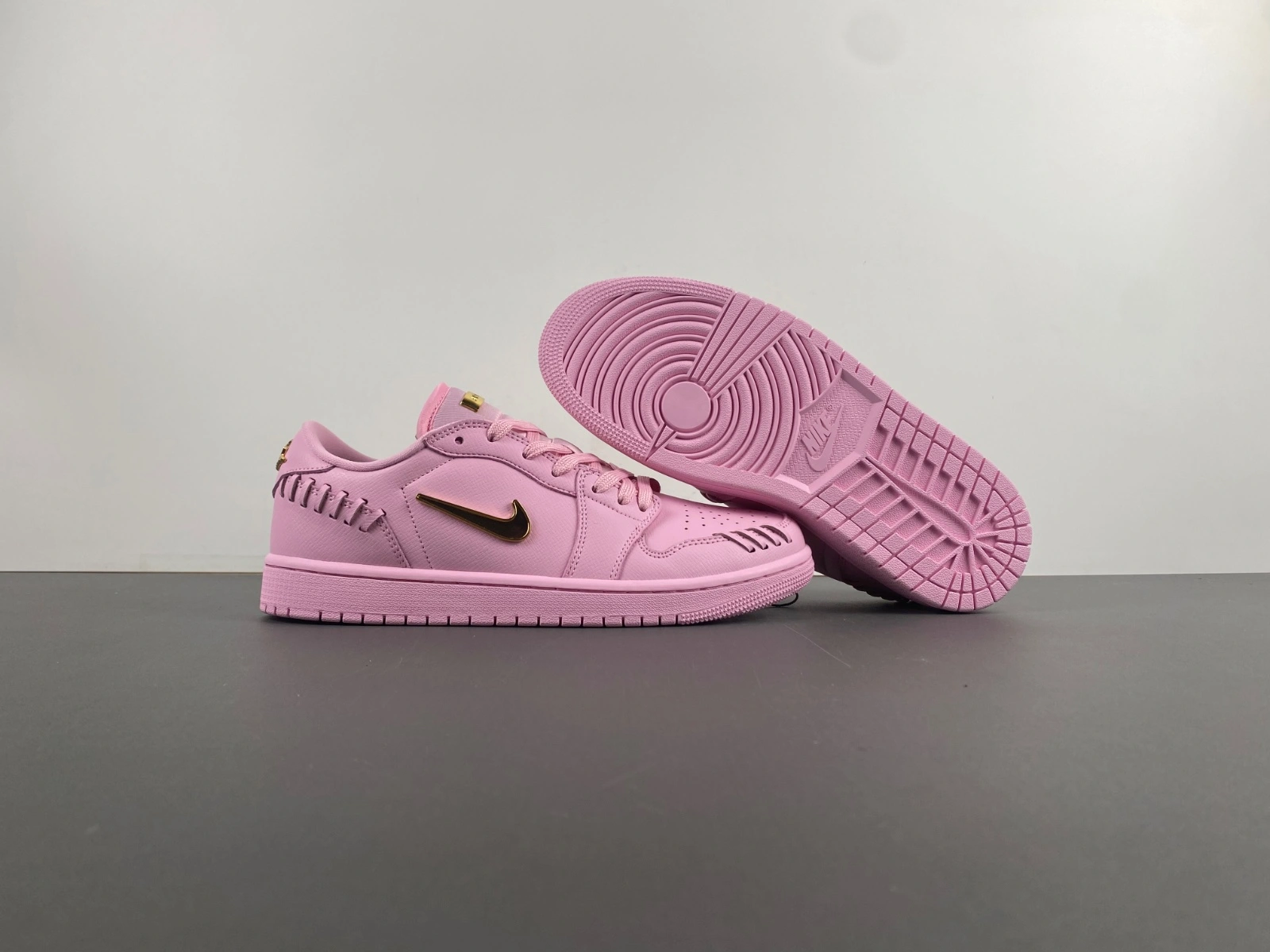 Fashionable Air Jordan 1 Low Method of Make Perfect Pink FN5032- 1379
