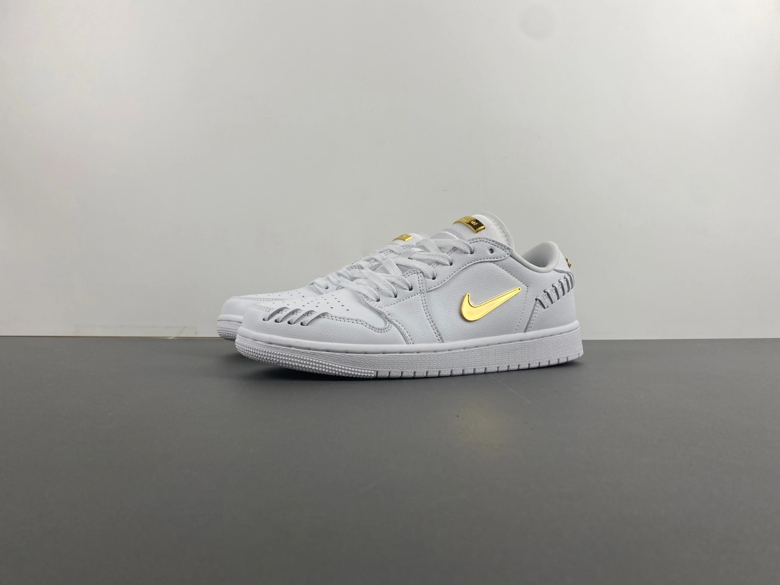 Casual Air Jordan 1 Low Method of Make Sail Metallic Gold FN5032- 1378