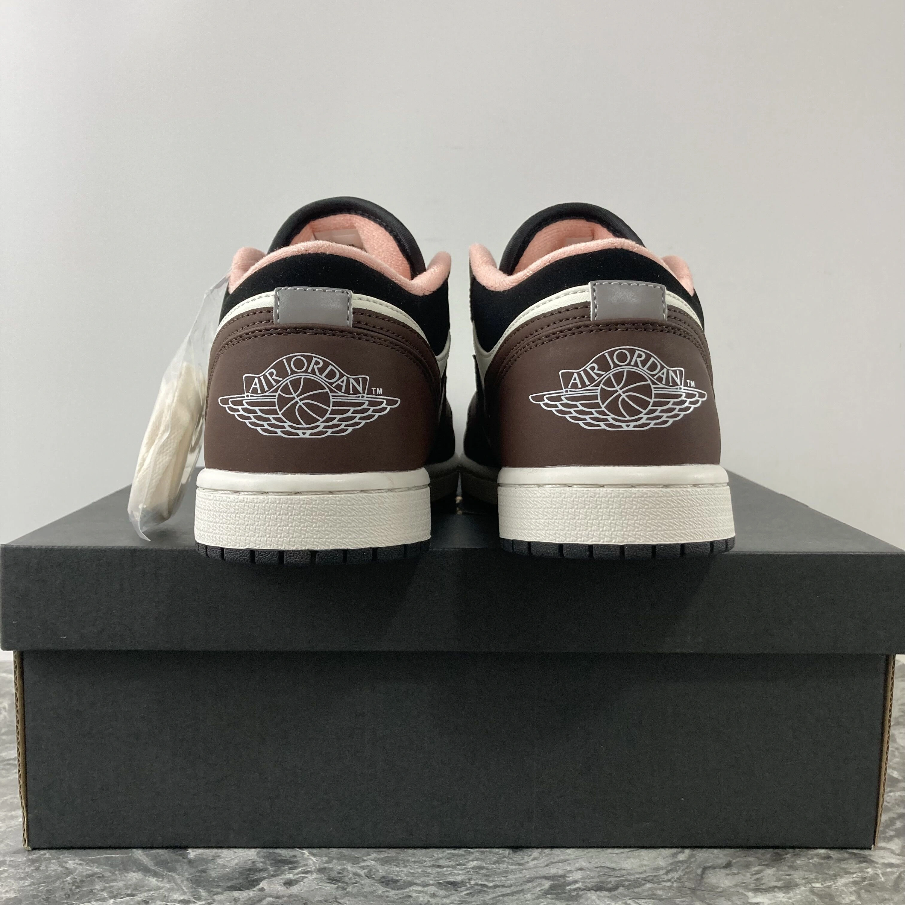 RelaxedFit Air Jordan 1 Low Mocha DC6991- 1688