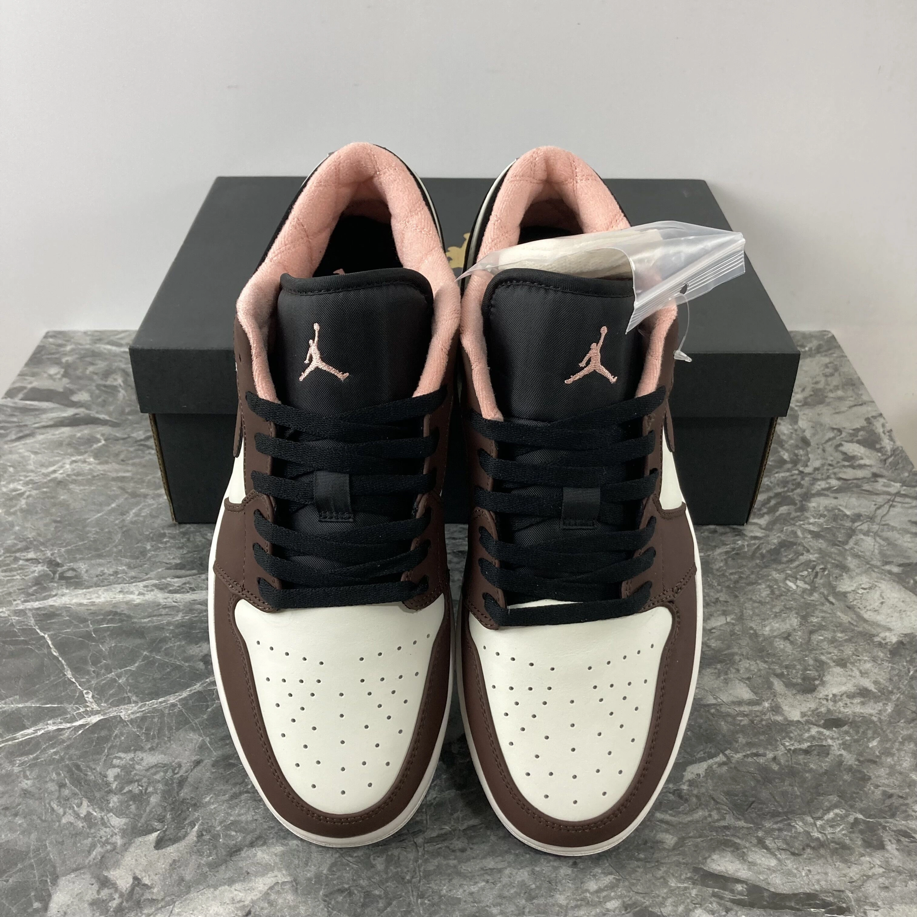 RelaxedFit Air Jordan 1 Low Mocha DC6991- 1688