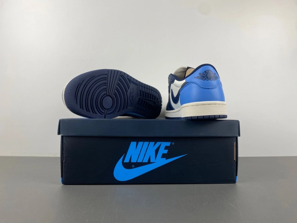 Air Jordan 1 Low OG Obsidian UNC CZ0790- SmoothTexture 1340