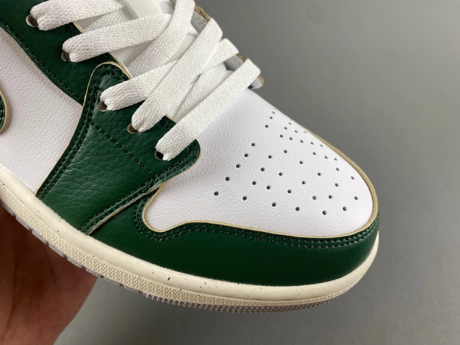 Unisex Air Jordan 1 Low Oxidized Green FQ7687- 1385