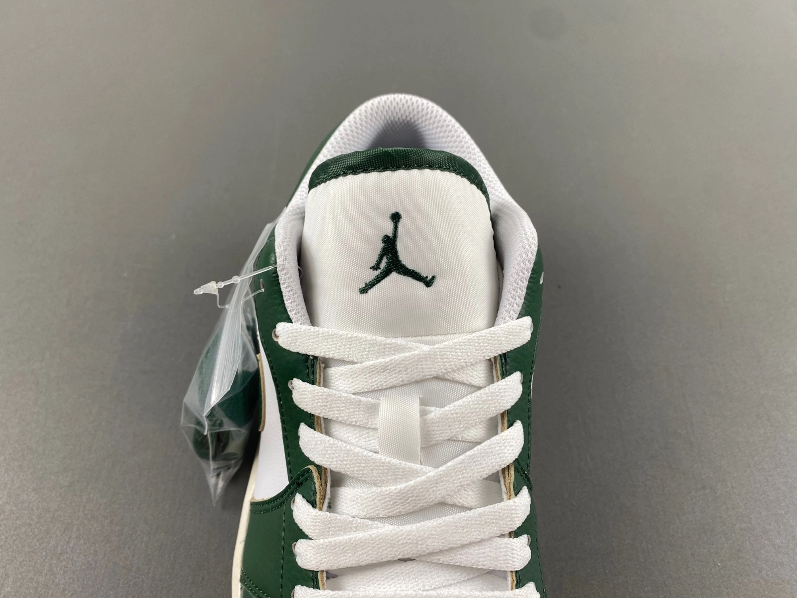 Unisex Air Jordan 1 Low Oxidized Green FQ7687- 1385