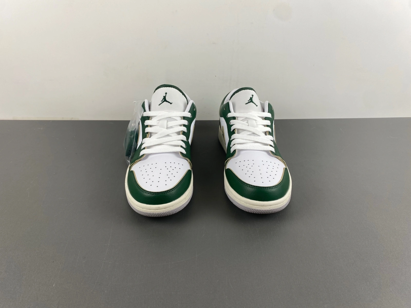 Unisex Air Jordan 1 Low Oxidized Green FQ7687- 1385