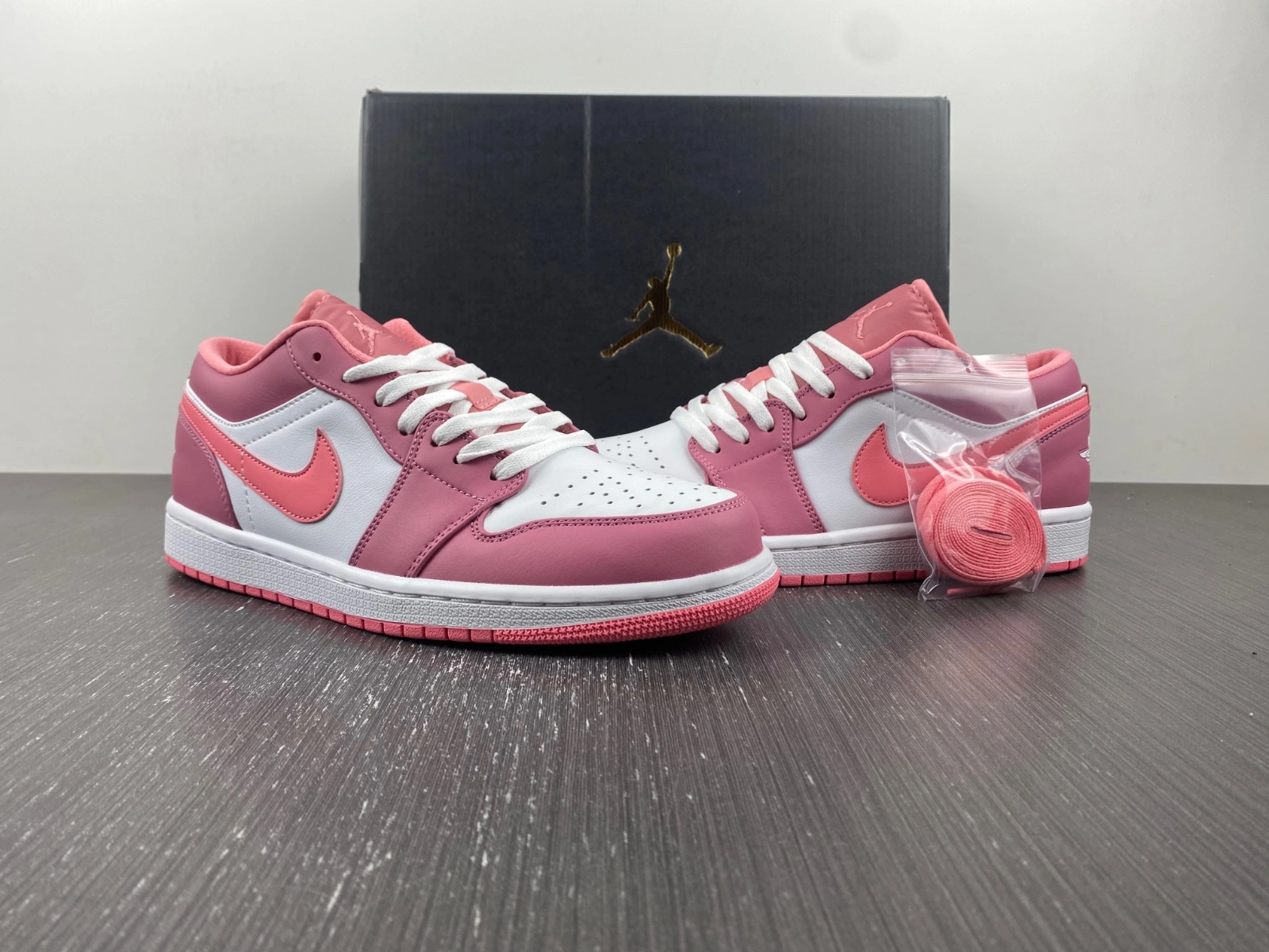 MoistureWicking Air Jordan 1 Low Pink 553558- 1564