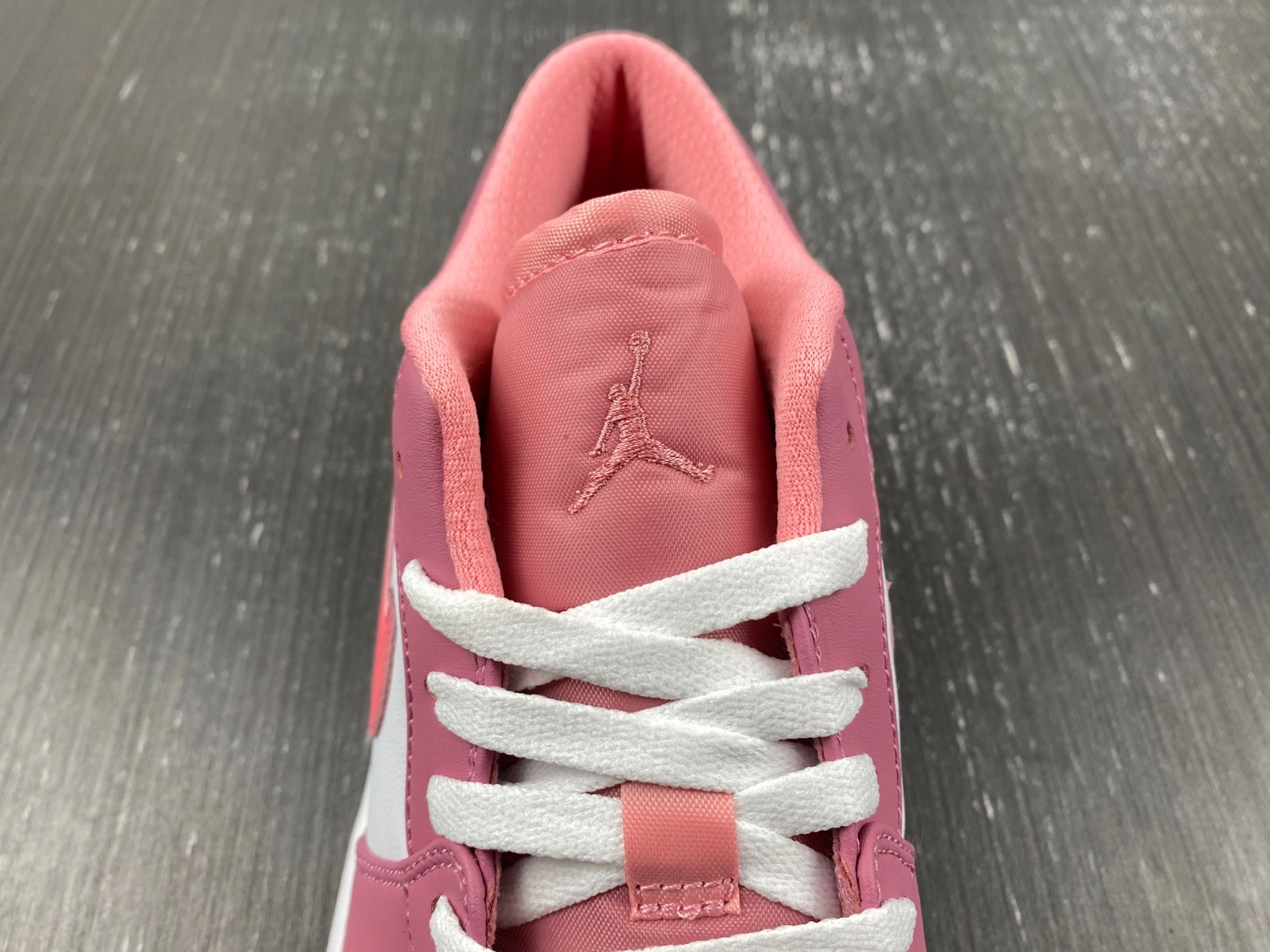 MoistureWicking Air Jordan 1 Low Pink 553558- 1564
