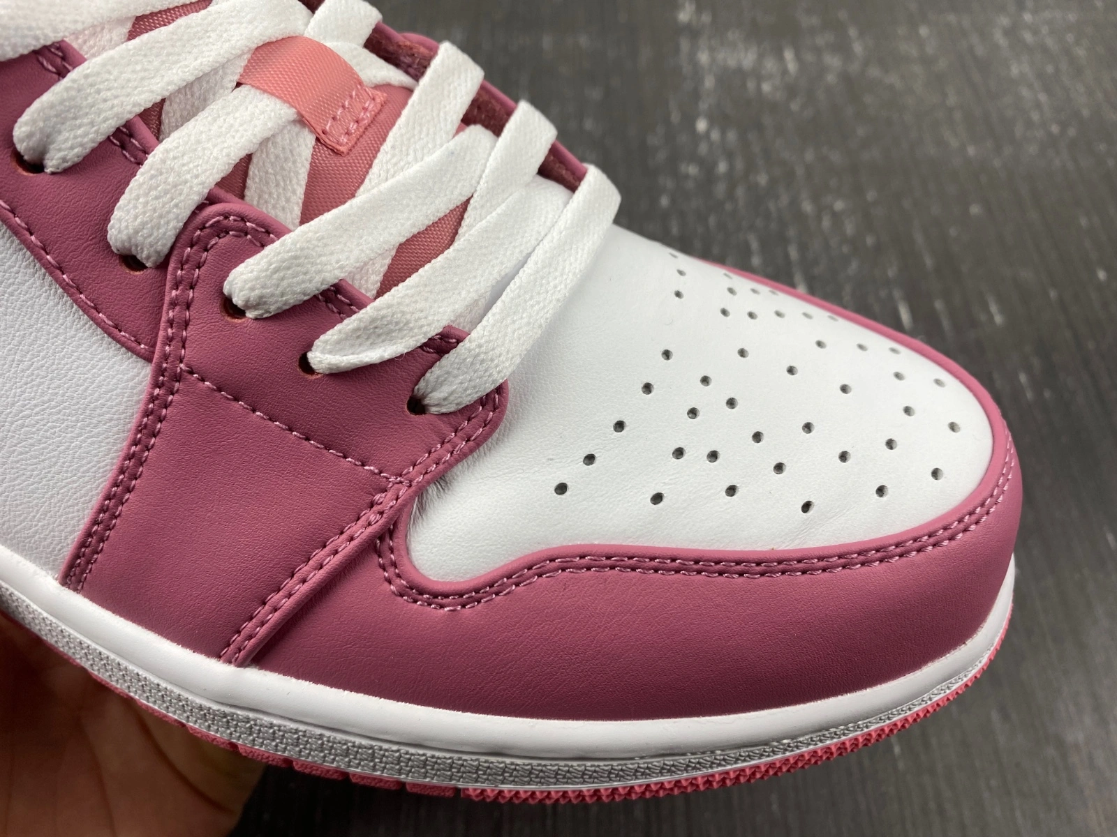 MoistureWicking Air Jordan 1 Low Pink 553558- 1564