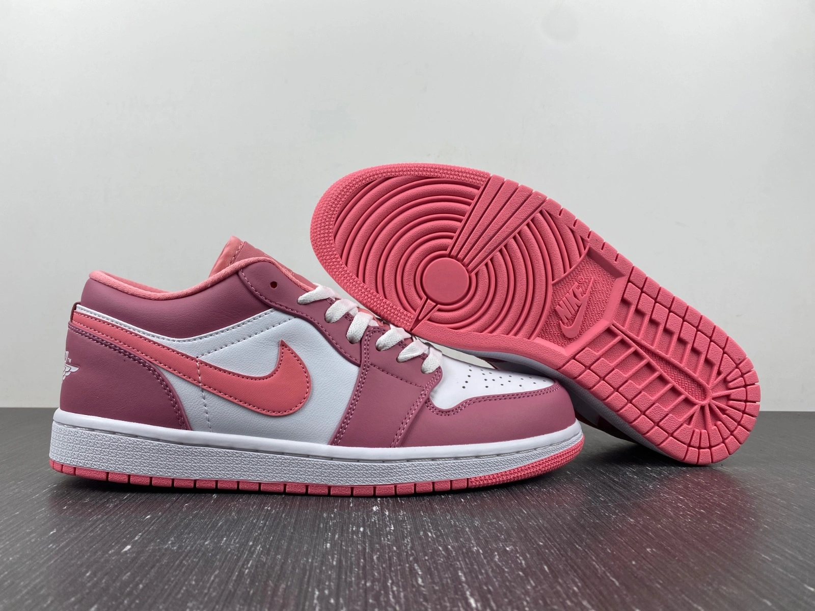 MoistureWicking Air Jordan 1 Low Pink 553558- 1564