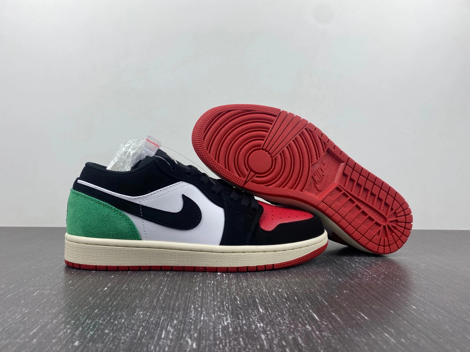 Air Jordan 1 Low Quai 54 FQ6703- MultiPurpose 1515