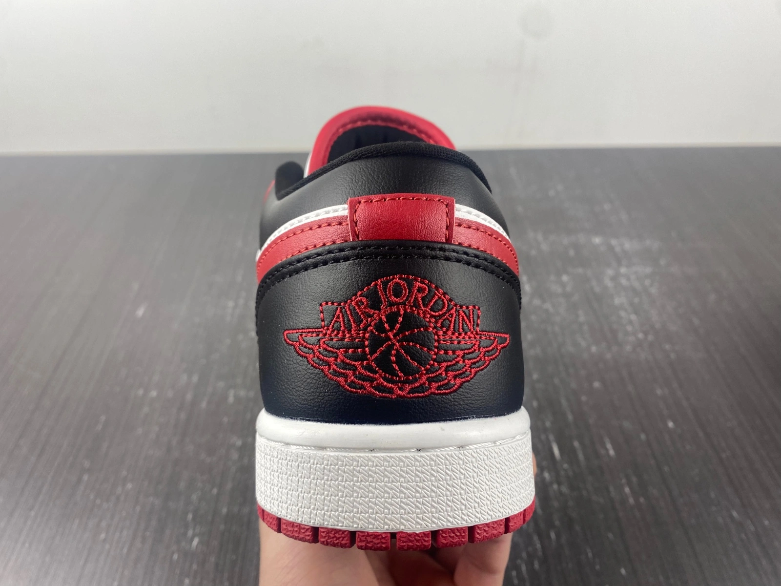 Air Jordan 1 Low Reverse Black Toe DC0774- Efficient 1582