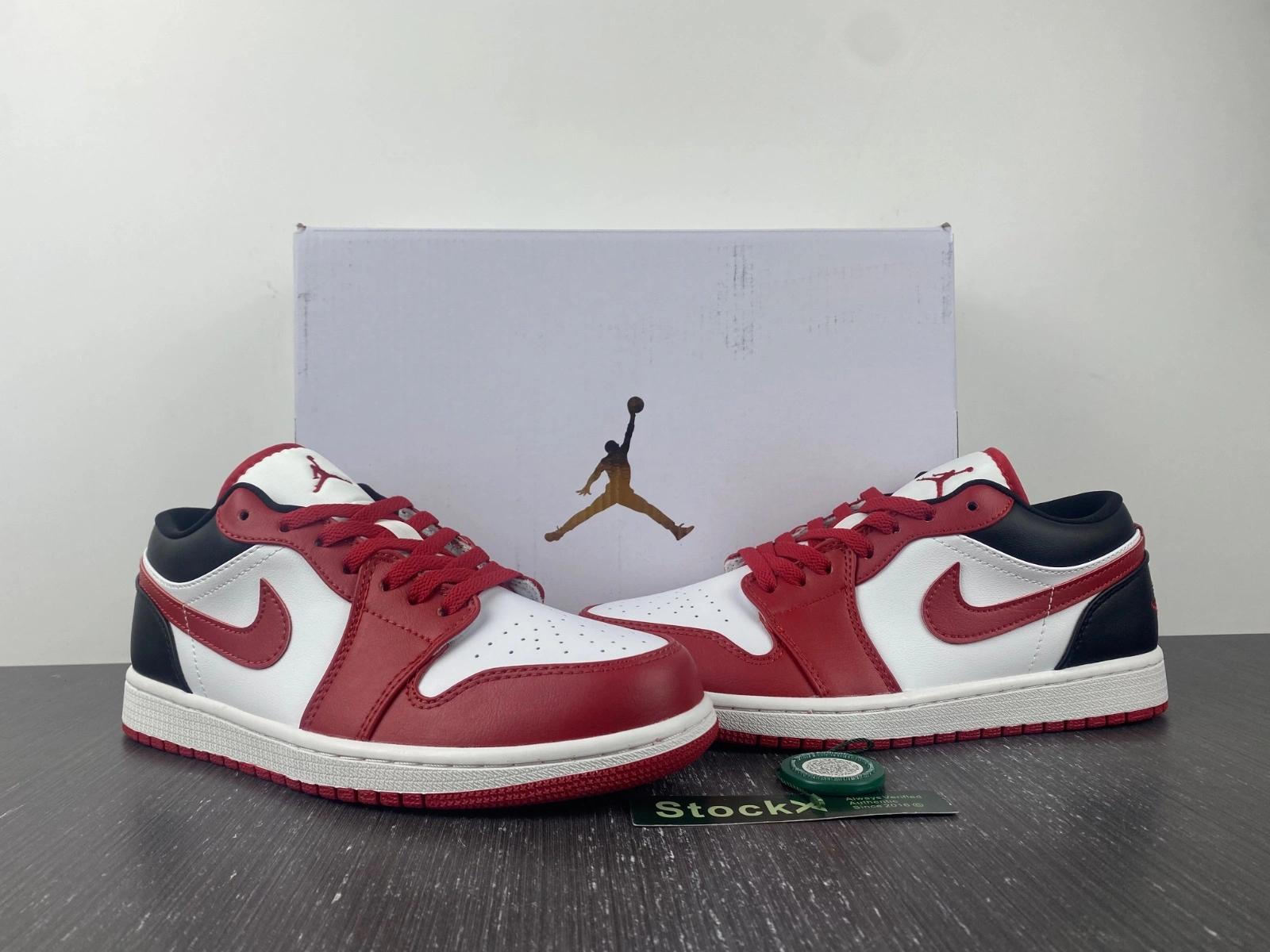 Air Jordan 1 Low Reverse Black Toe DC0774- Efficient 1582