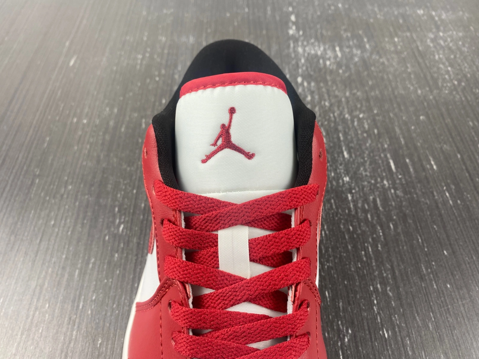 Air Jordan 1 Low Reverse Black Toe DC0774- Efficient 1582