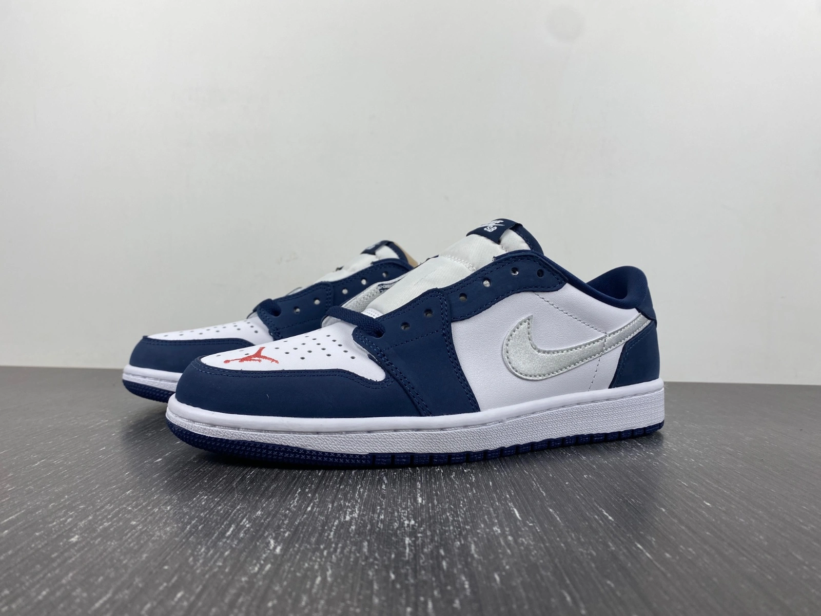 OnTrend Air Jordan 1 Low SB Midnight Navy CJ7891- 1512