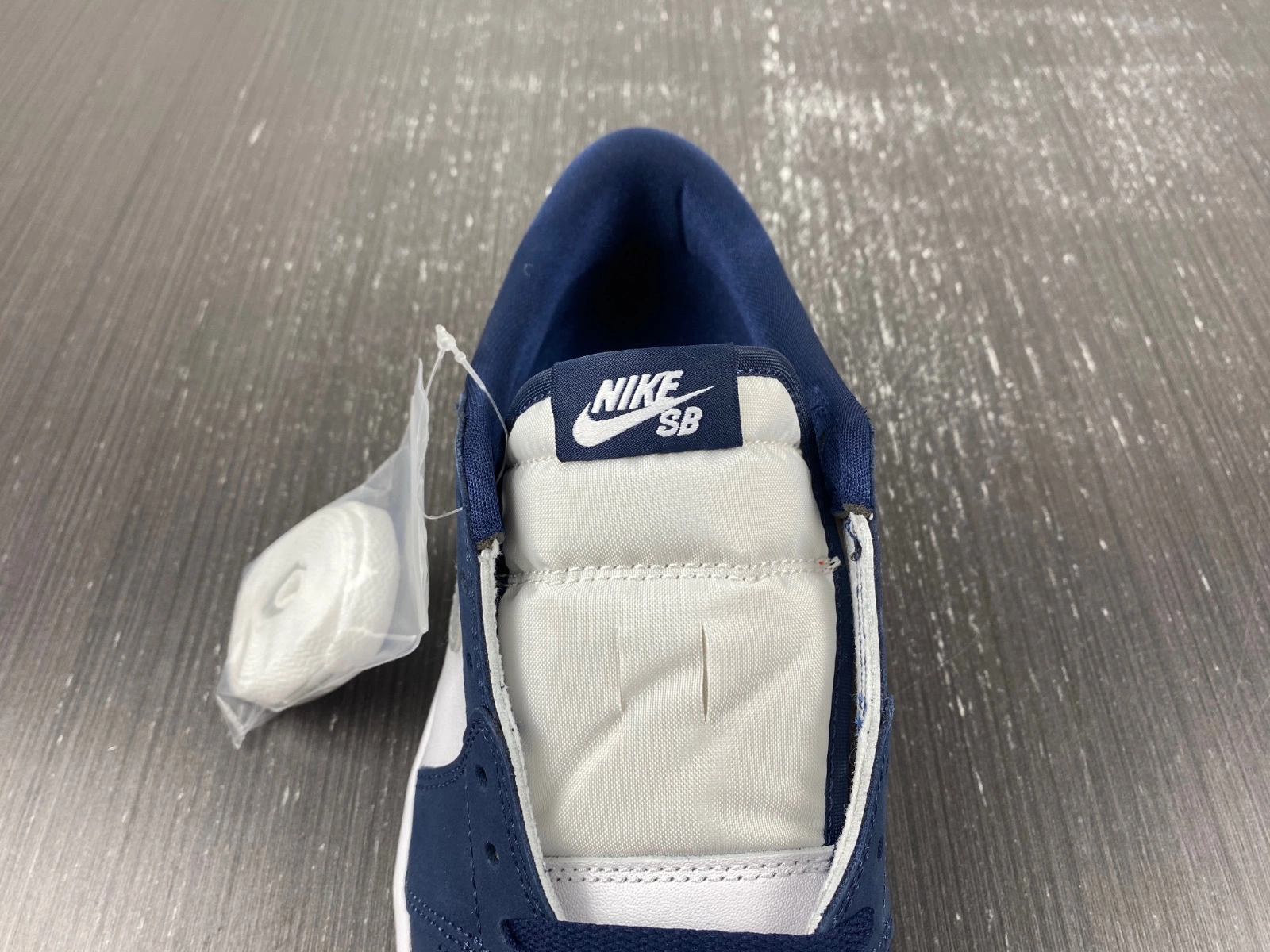OnTrend Air Jordan 1 Low SB Midnight Navy CJ7891- 1512
