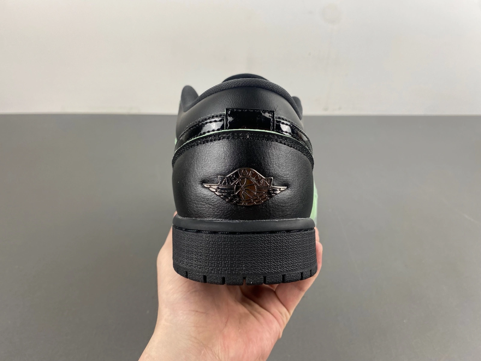 Air Jordan 1 Low SE Black Cat Mascot HM3690- Vibrant 1365
