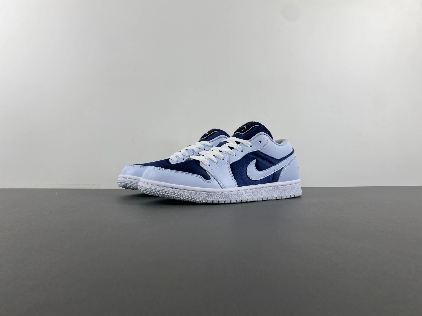 Neat Air Jordan 1 Low SE Football Grey White Gym Red Midnight Navy FZ8778- 1346