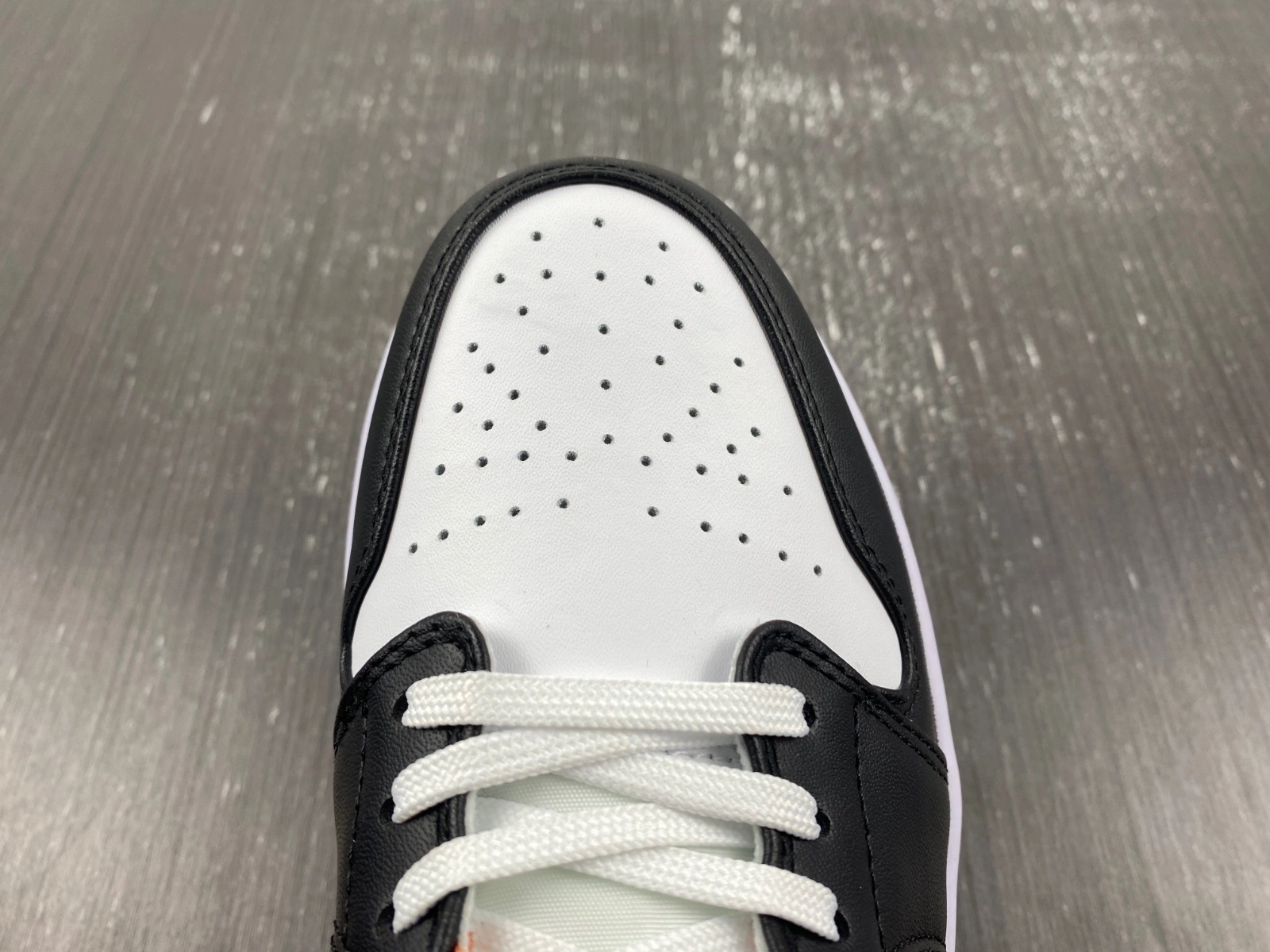 Vibrant Air Jordan 1 Low SE Just Skate Gym Red FJ7222- 1529