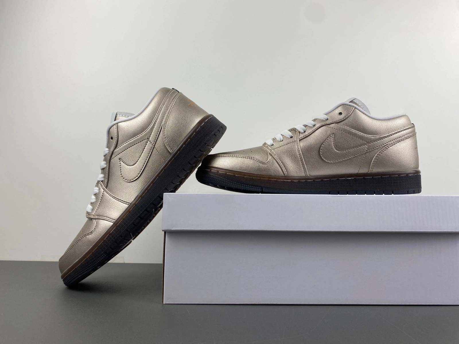 Air Jordan 1 Low SE Metallic Zinc HQ3529- NewStyle 1361