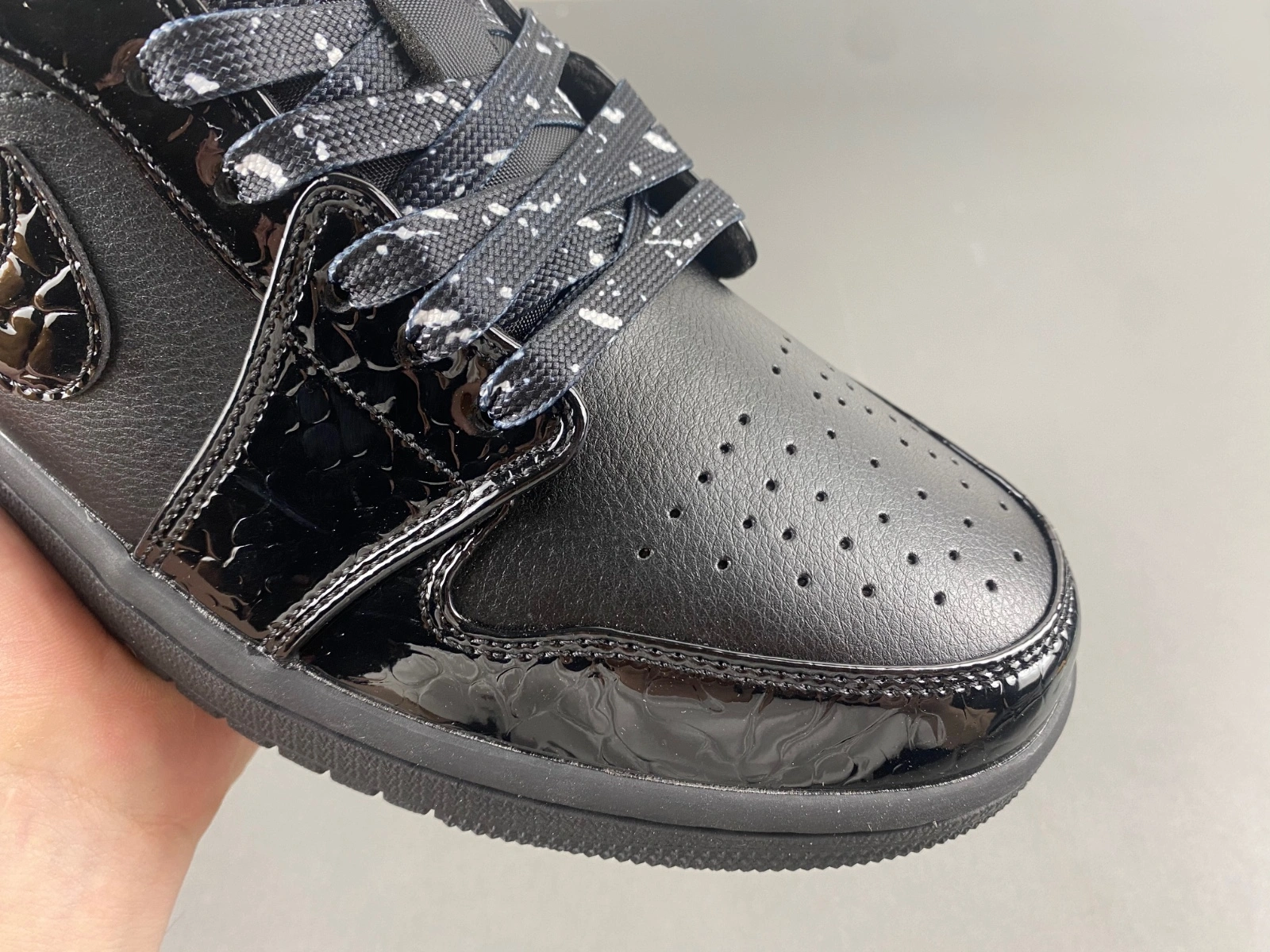 Air Jordan 1 Low SE Patent Elephant Black HJ7743- Classic 1377
