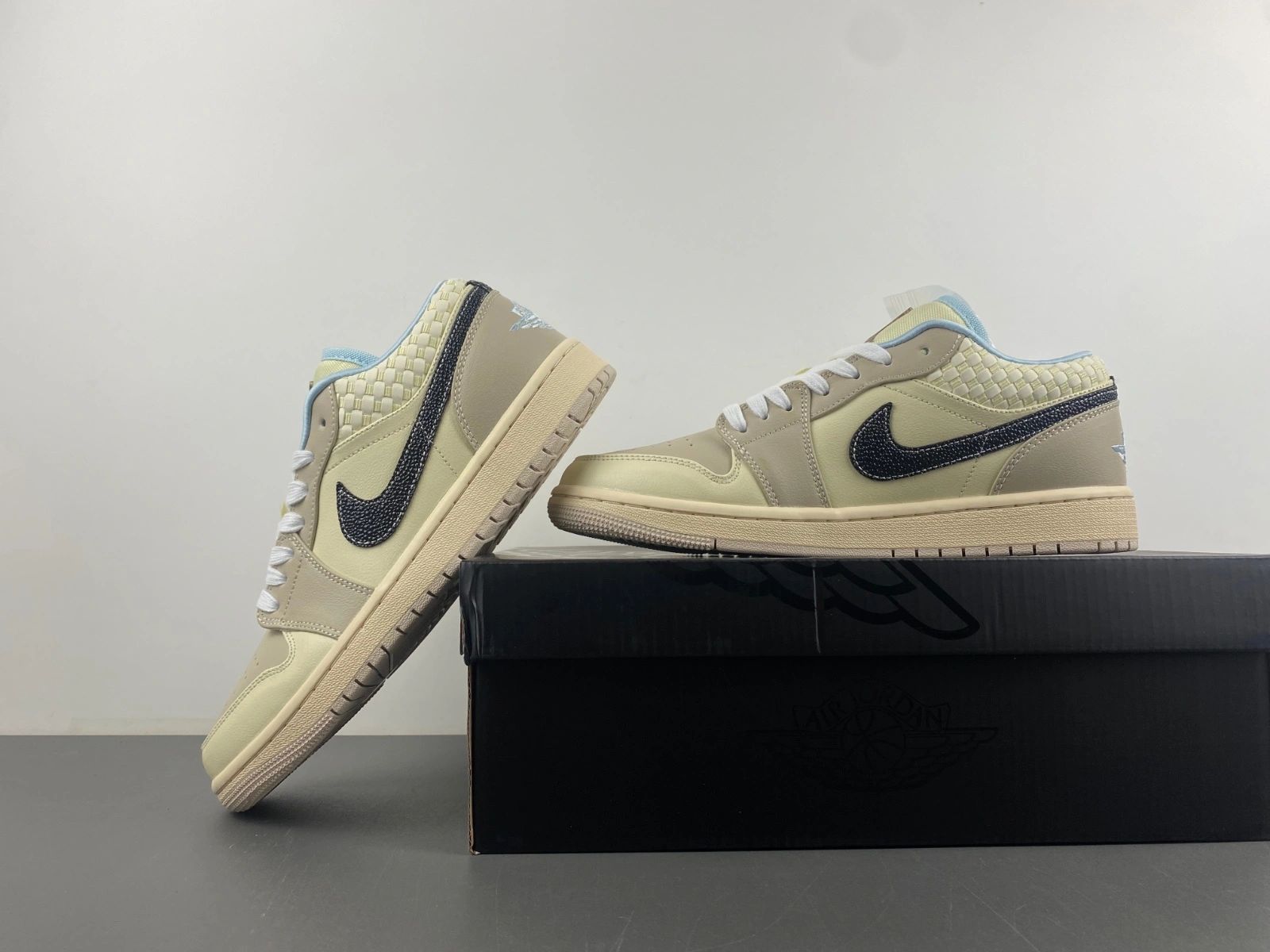 Air Jordan 1 Low SE Sanddrift Glacier Blue HQ3440- Sleek 1359