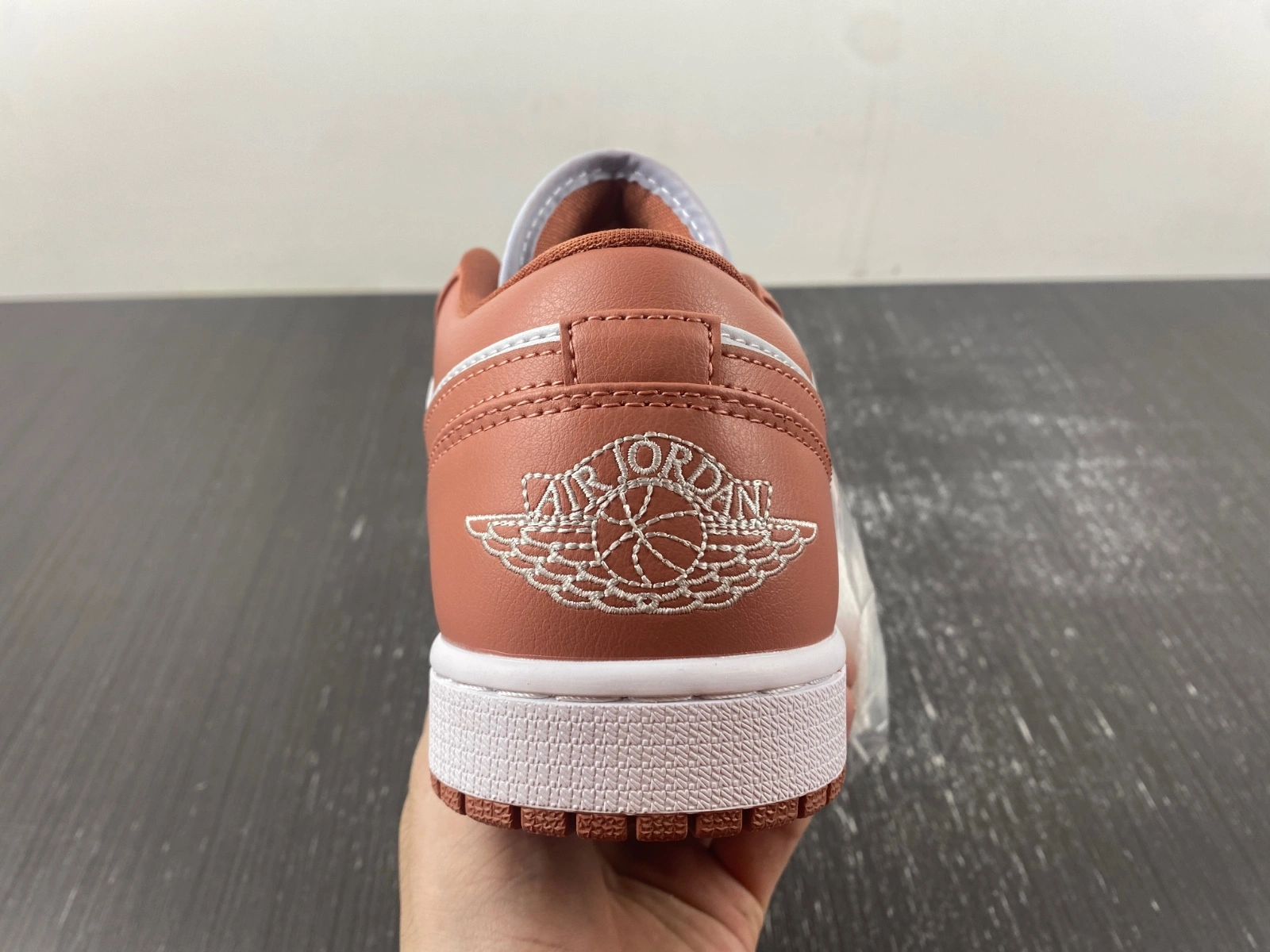 AllSeason Air Jordan 1 Low Sky J Orange DC0774- 1454