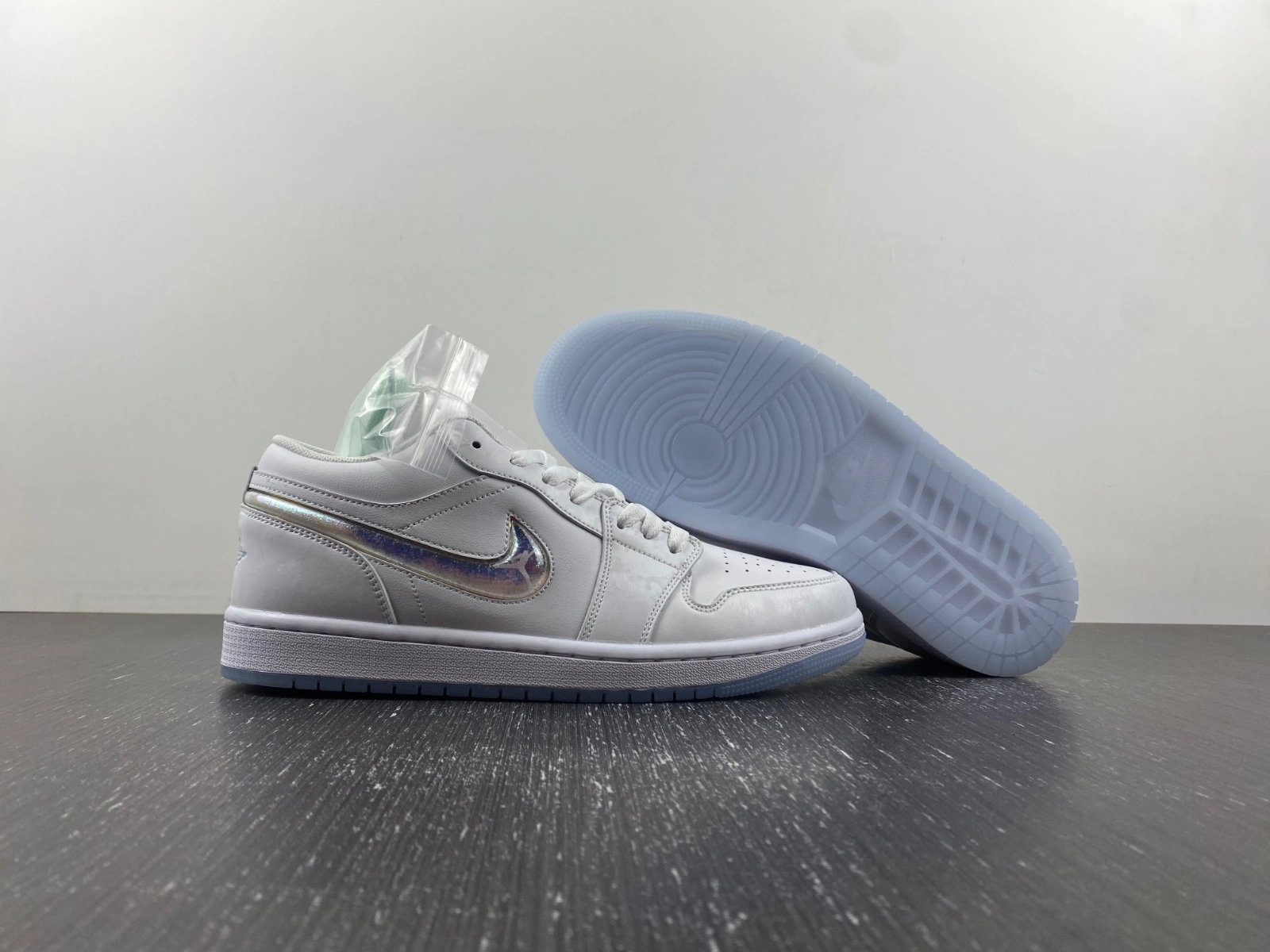 FastDry Air Jordan 1 Low Sliver Swoosh FQ9112- 1421