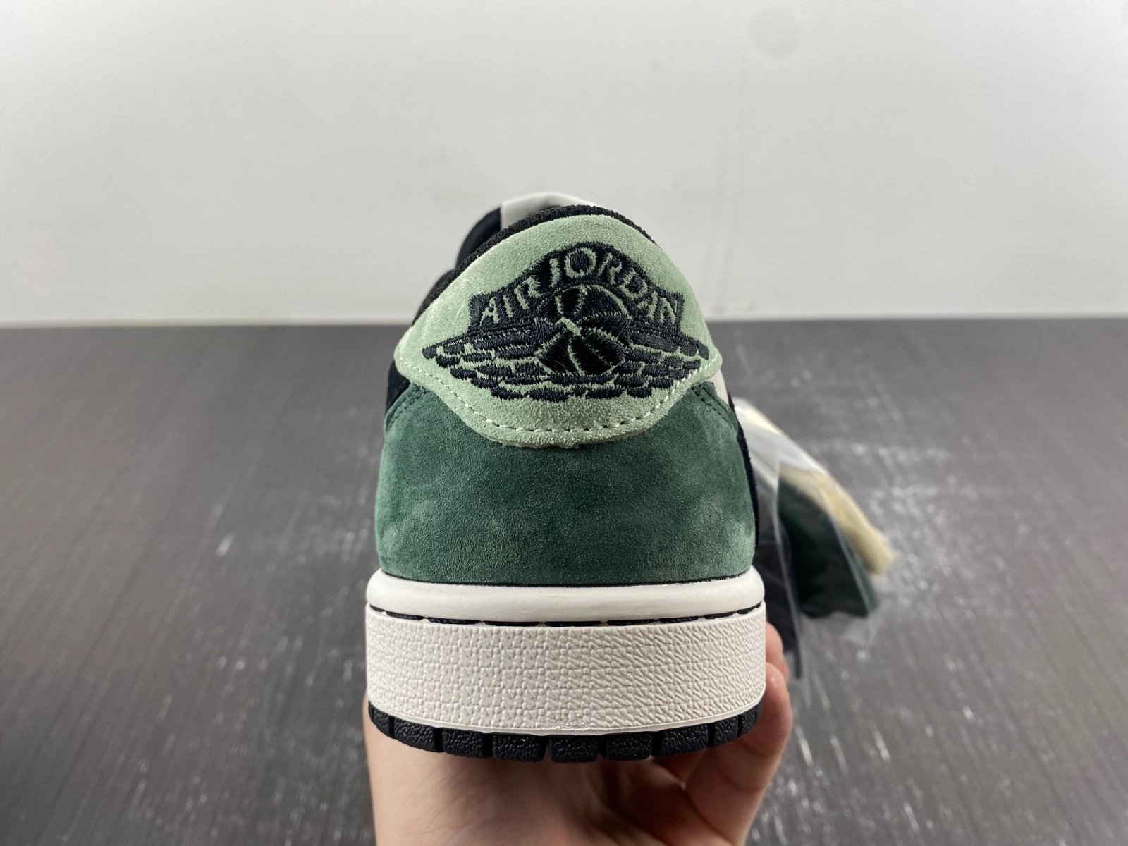 Timeless Air Jordan 1 Low Travis Scott Light Green DM7866- 1458