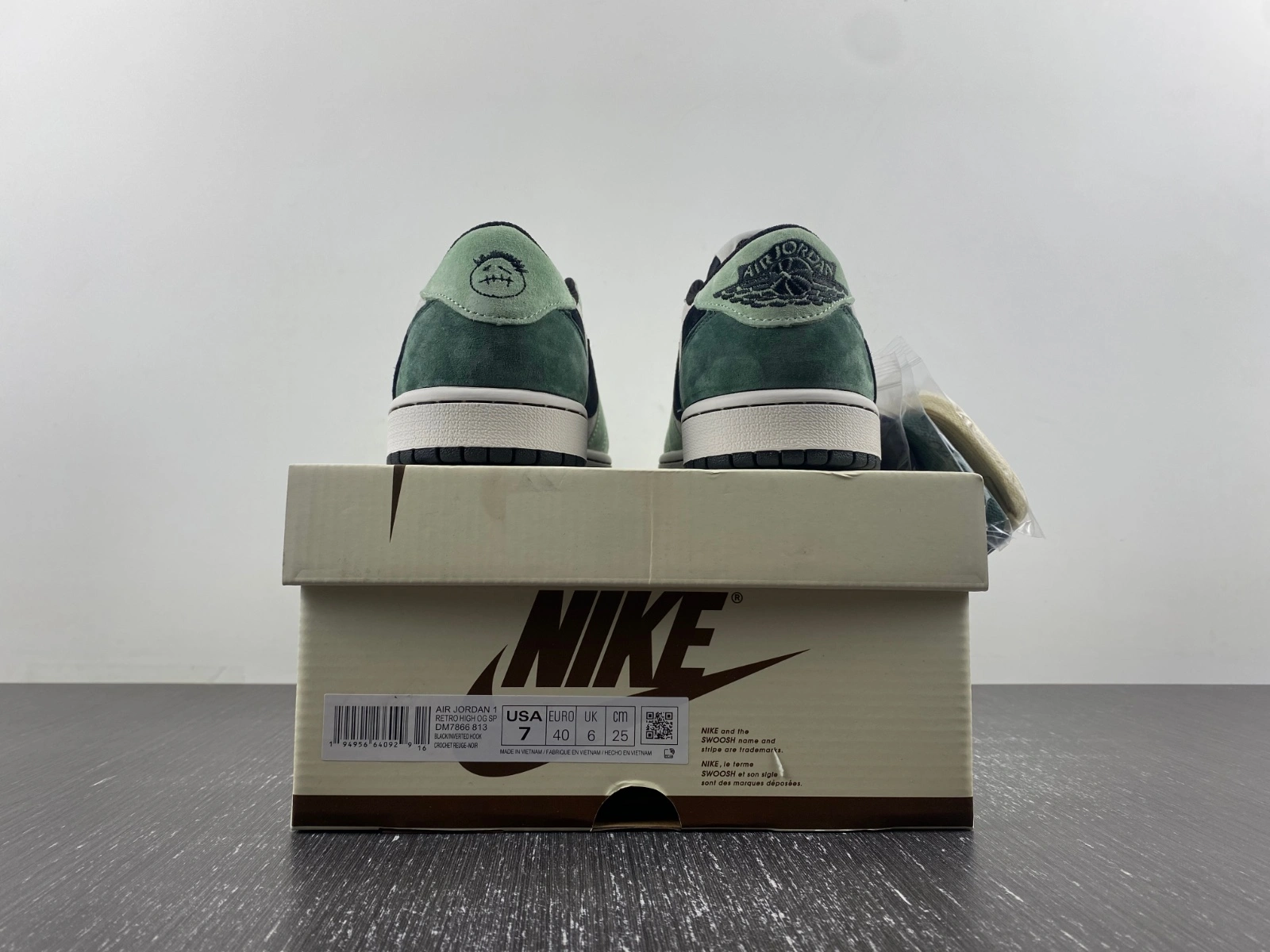 Timeless Air Jordan 1 Low Travis Scott Light Green DM7866- 1458
