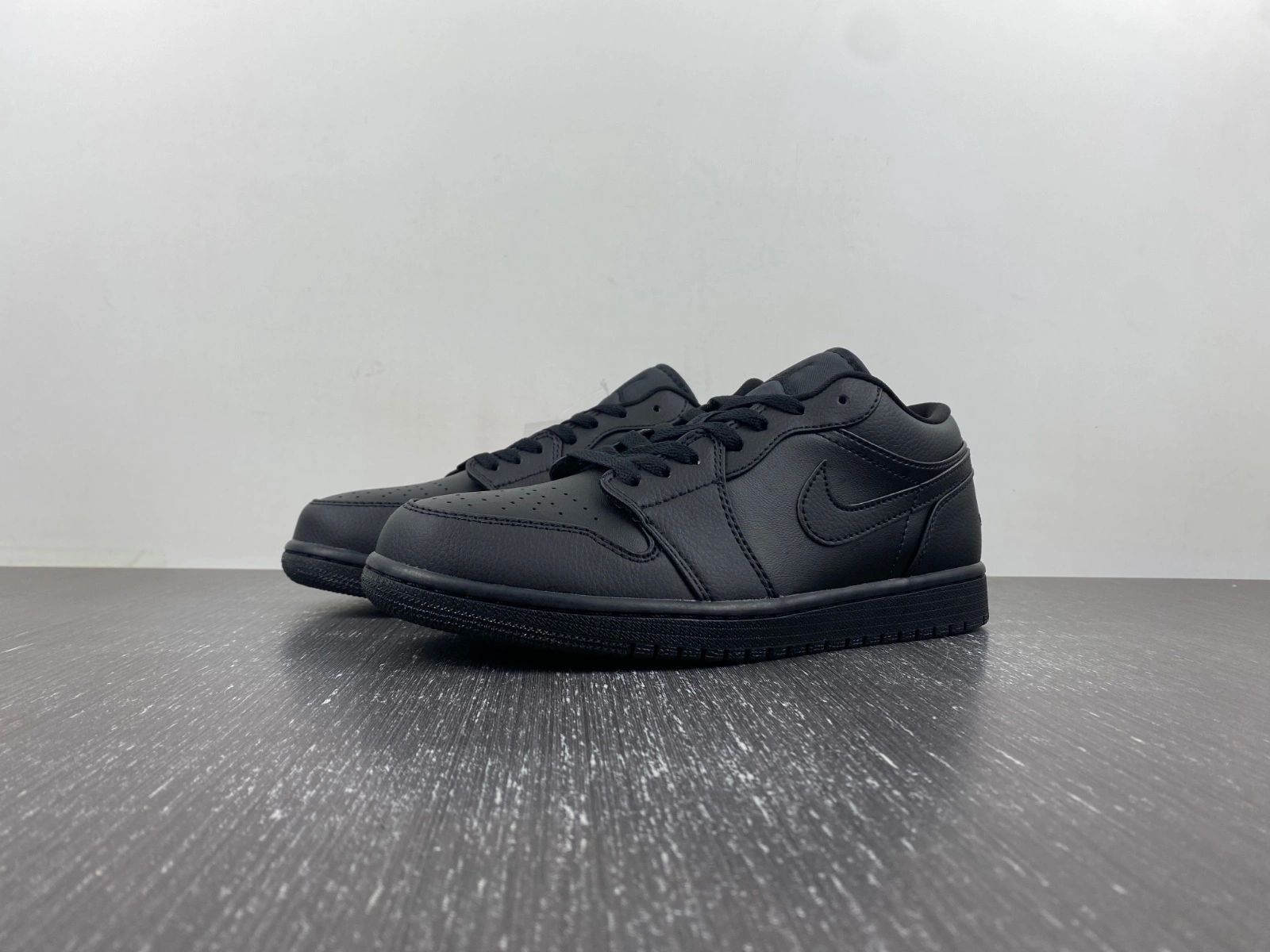 Air Jordan 1 Low Triple Black 553558- NewStyle 1442