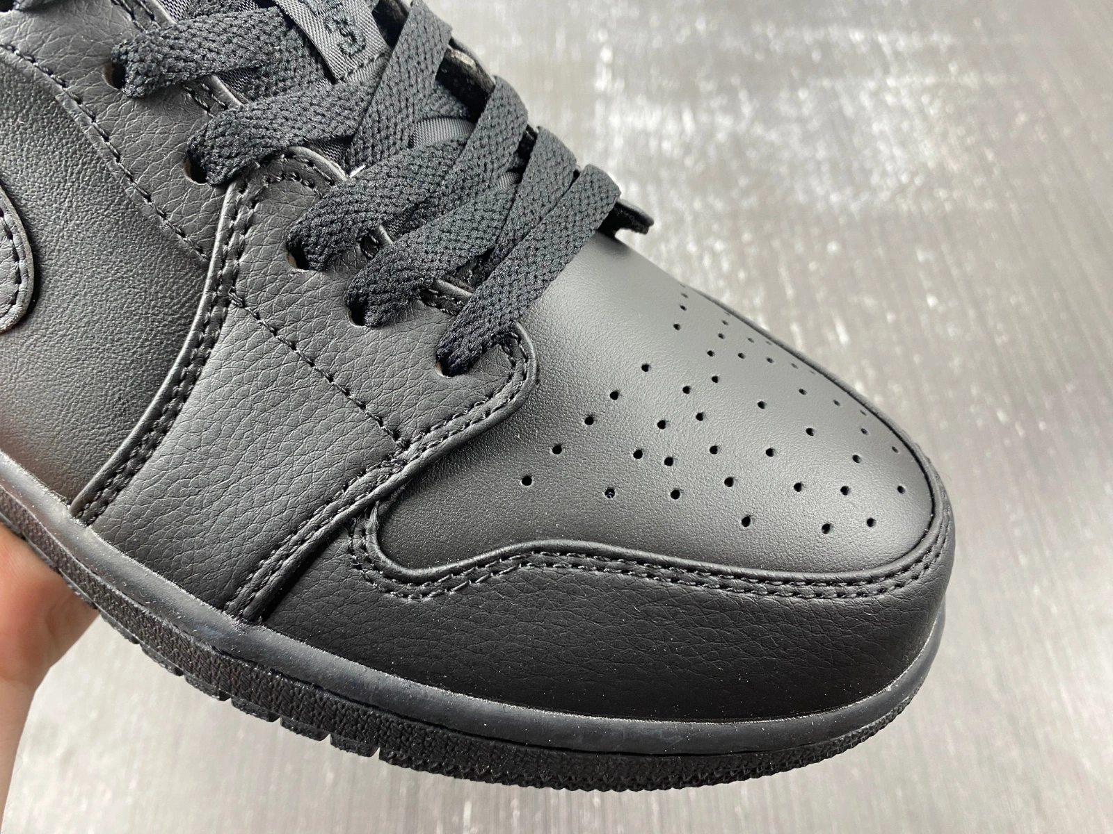 Air Jordan 1 Low Triple Black 553558- NewStyle 1442