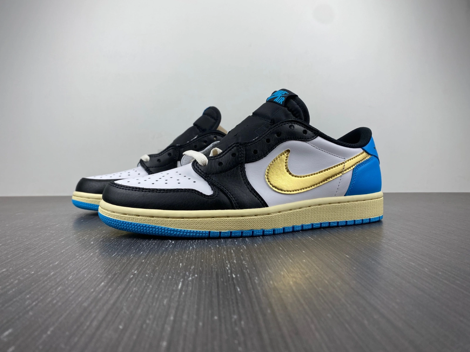 Air Jordan 1 Low UNC Glod CZ0790- Lightweight 1596