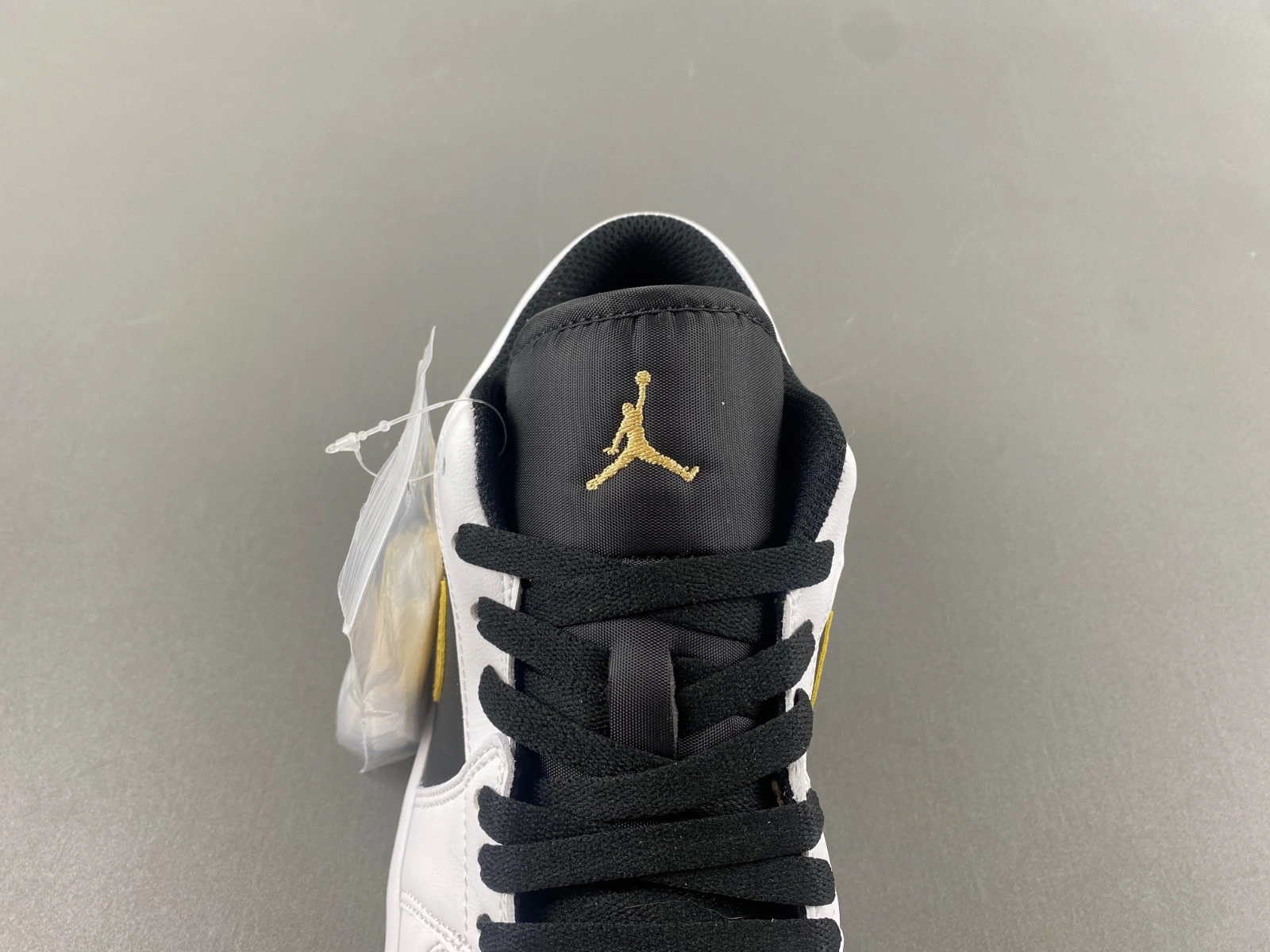 ZeroBulk Air Jordan 1 Low White Gold Swoosh CZ0775- 1390