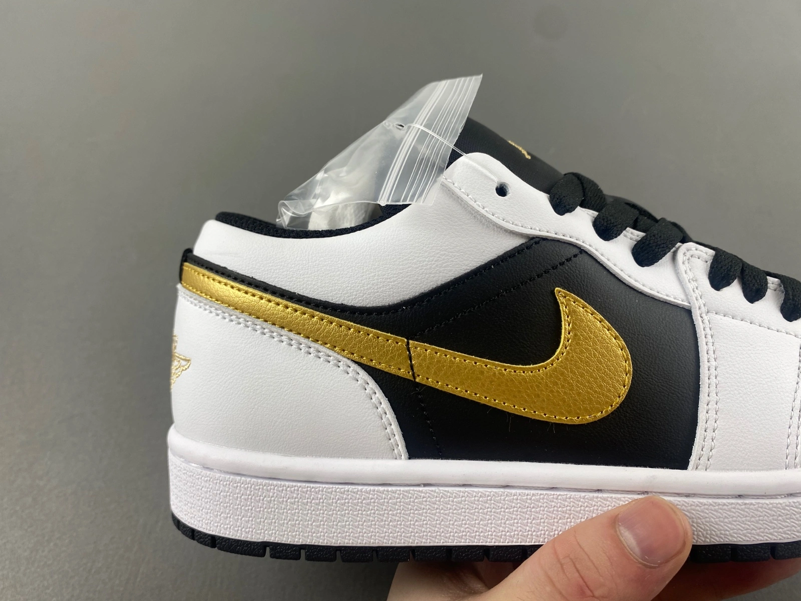 ZeroBulk Air Jordan 1 Low White Gold Swoosh CZ0775- 1390