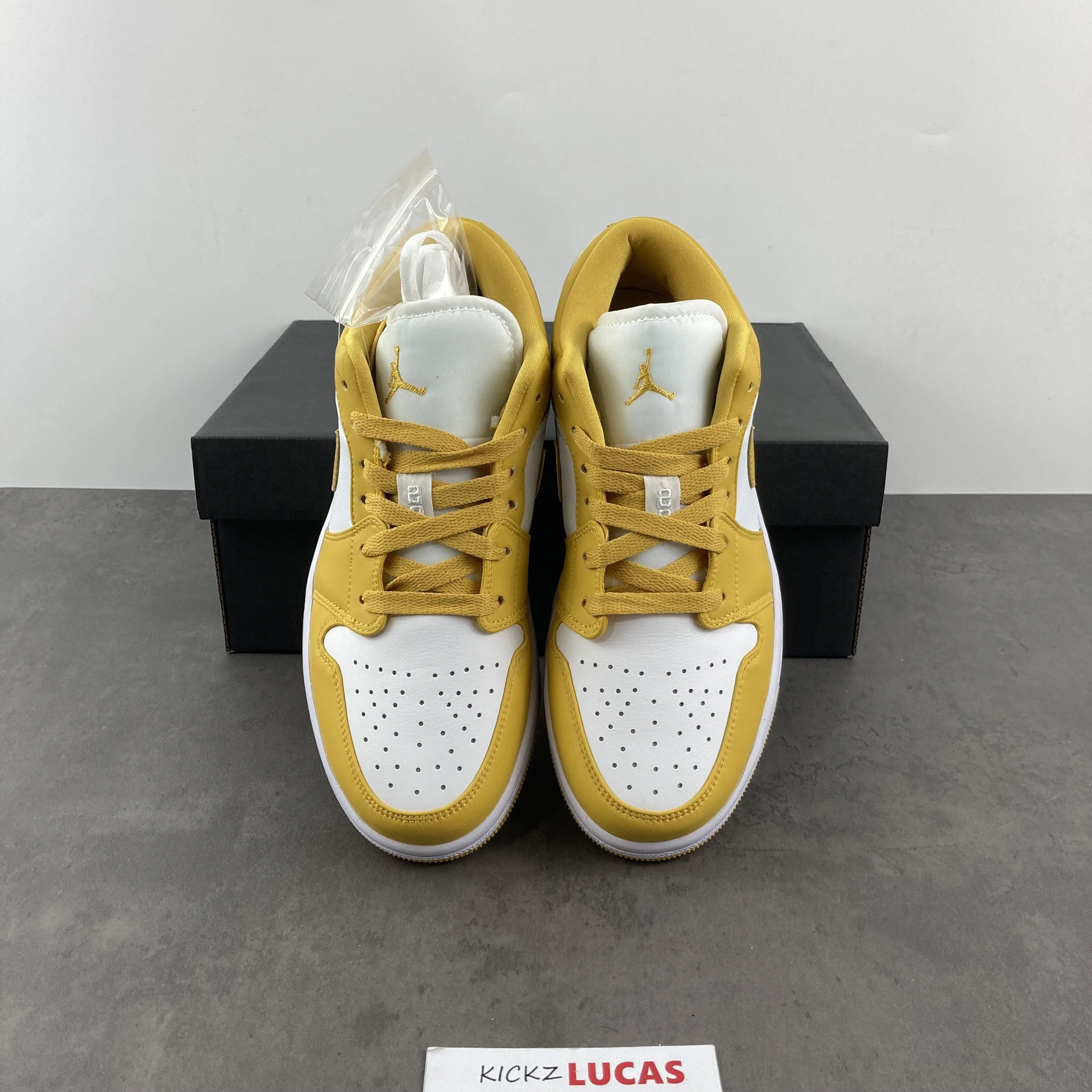 Cozy Air Jordan 1 Low White Pollen 553560- 1510