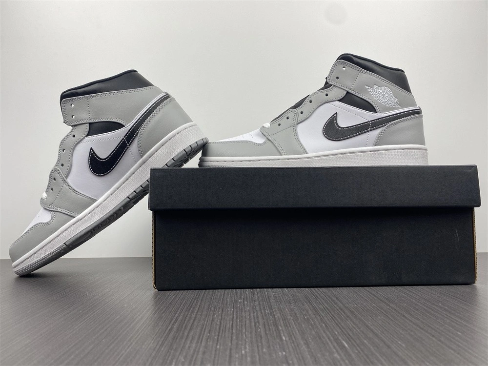 Air Jordan 1 Mid Light Smoke Grey Anthracite 554724- Bright 1633