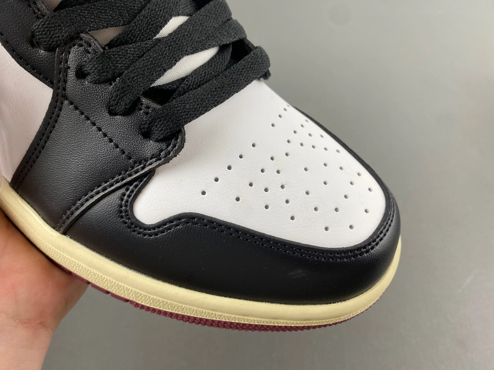 Air Jordan 1 Mid SE Bordeaux FQ7818- Casual 1362